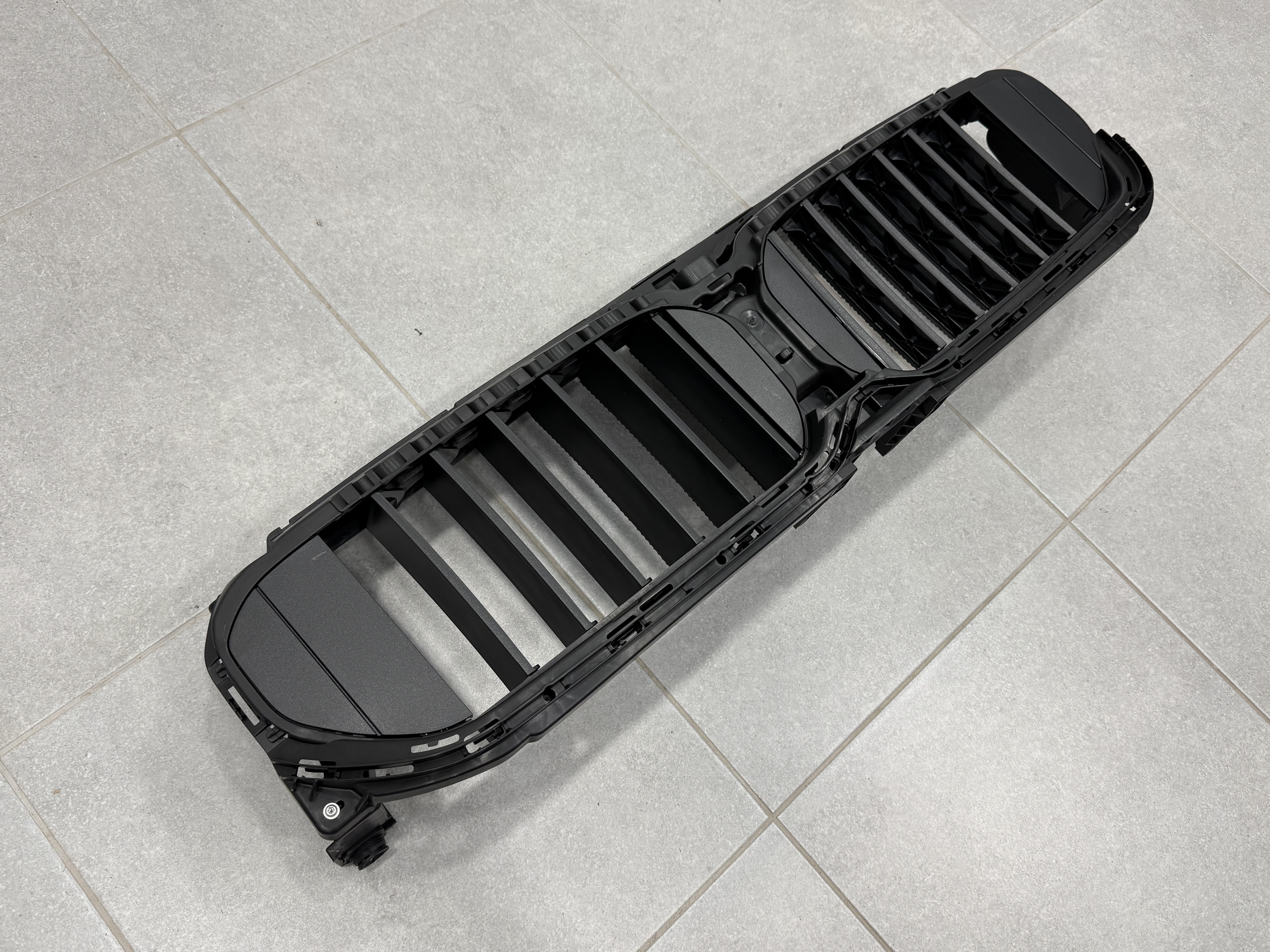 Жалюзі BMW 5 G30 G31 LCI 2020+ з перехідною планкою під дорест моторчик 2016-2020 51119498612 4