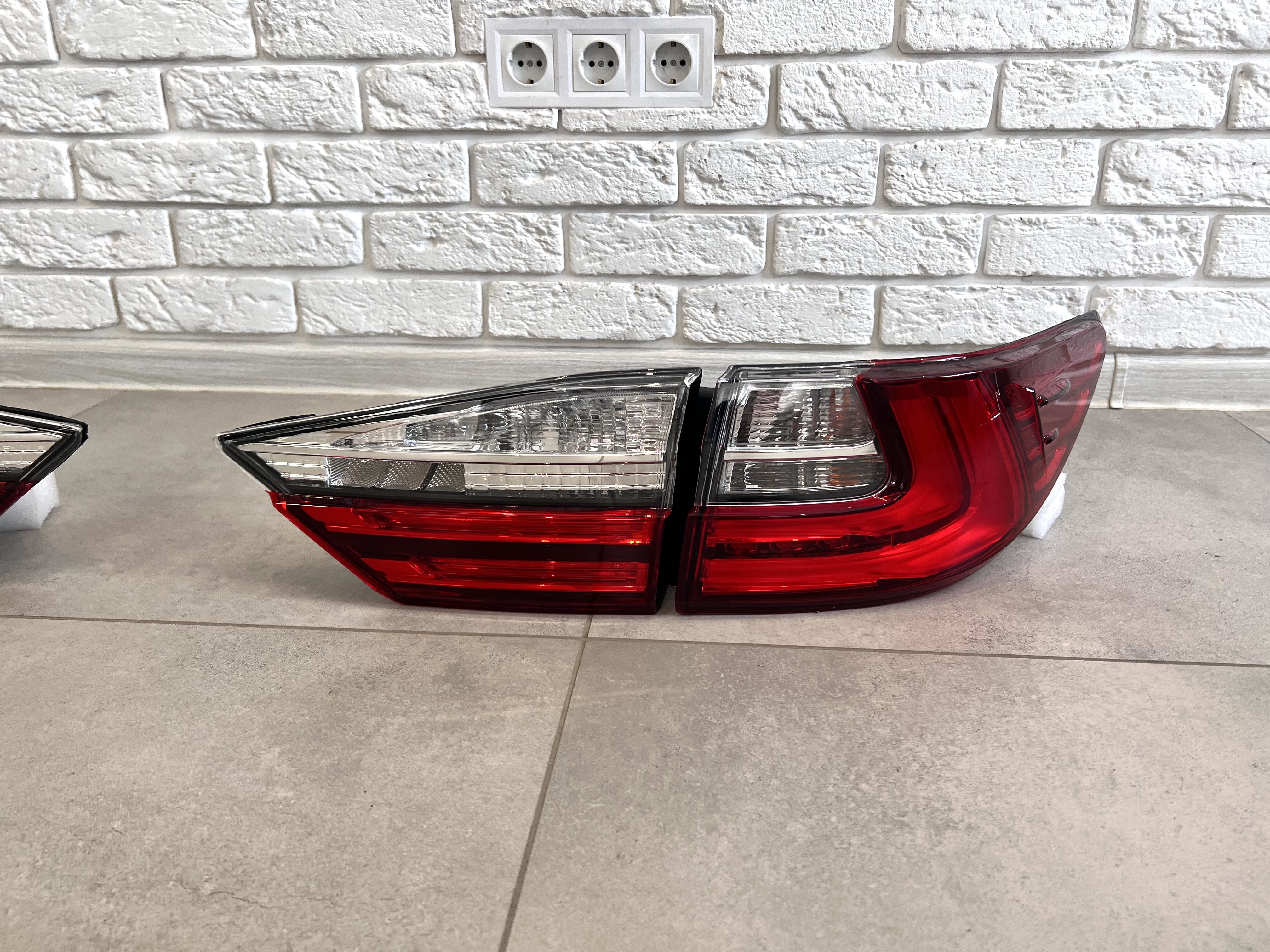 Задні ліхтарі OEM рестайлінг 2016 для Lexus ES 2012-2018 4шт. 4