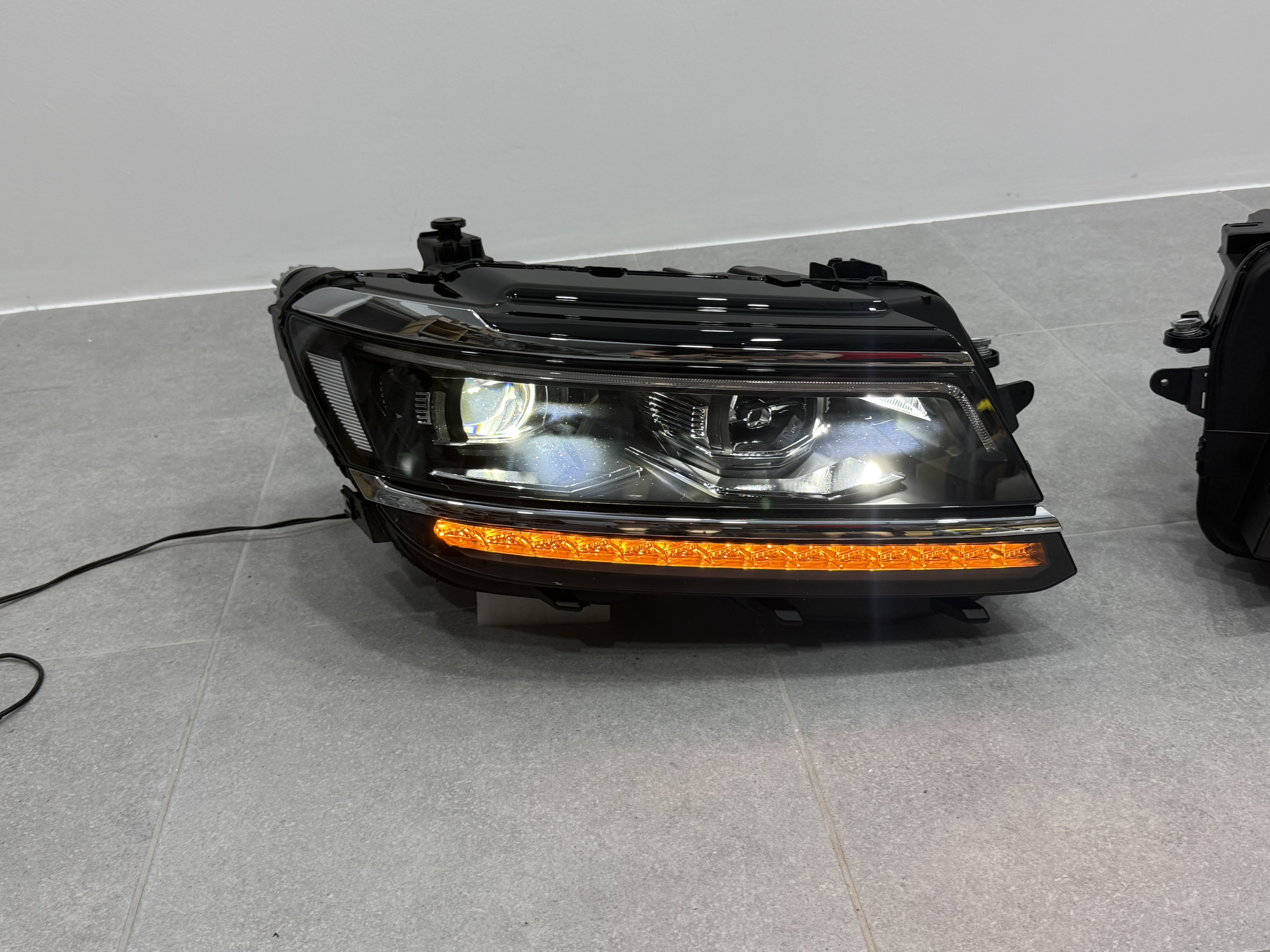 Фари FULL LED Volkswagen Tiguan 2016-2020 2шт. комплектні з блоками, ЗАМІНА ГАЛОГЕНУ 2