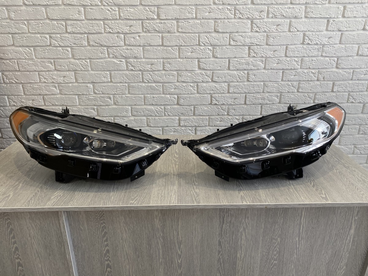 Передні LED фари Ford Fusion USA 2017-2021 (жовтий габарит) 2