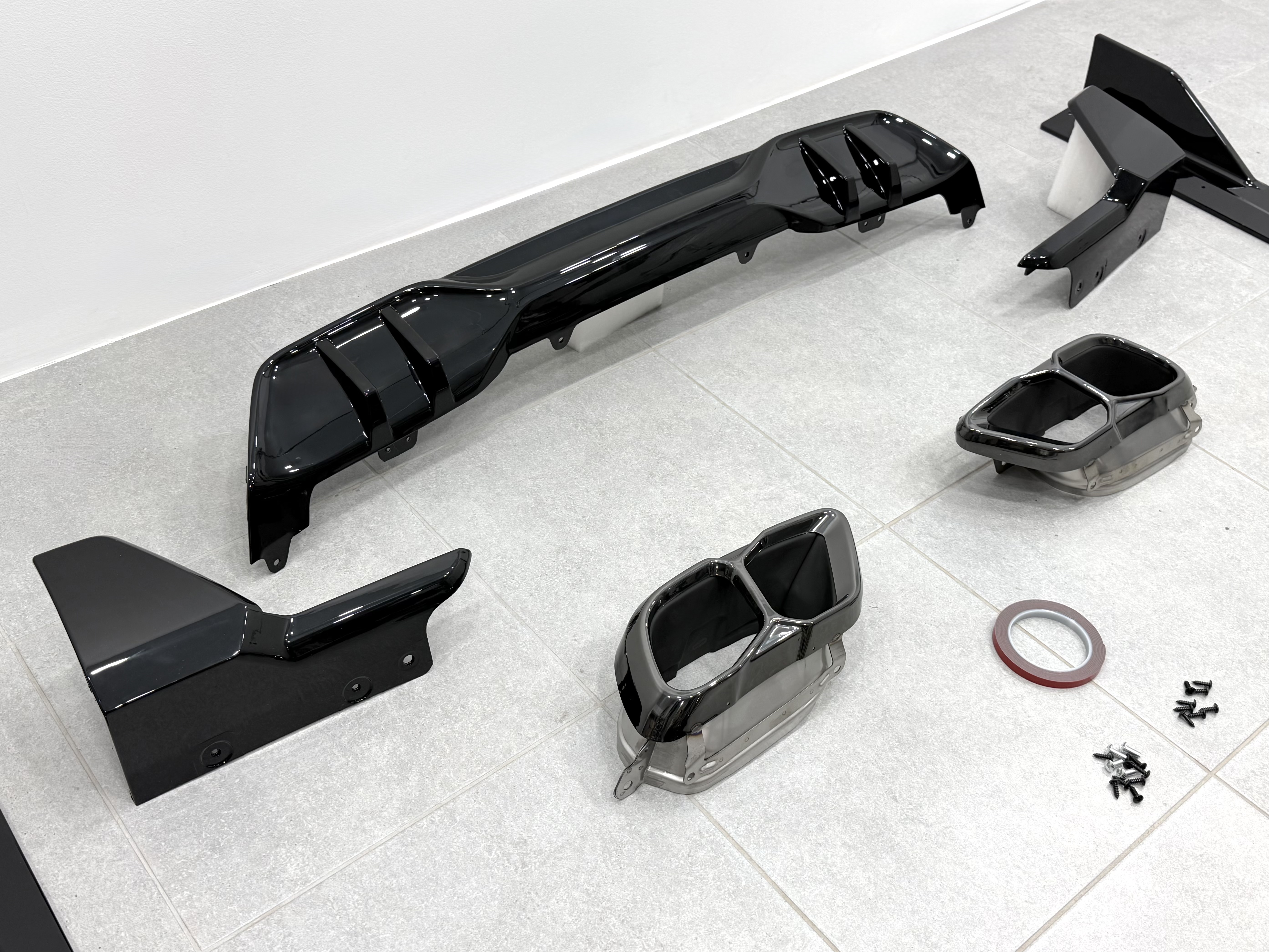 Комплект обвісу M paket LCI Paradigm для BMW X5 G05 2023+, колір чорний глянець 6