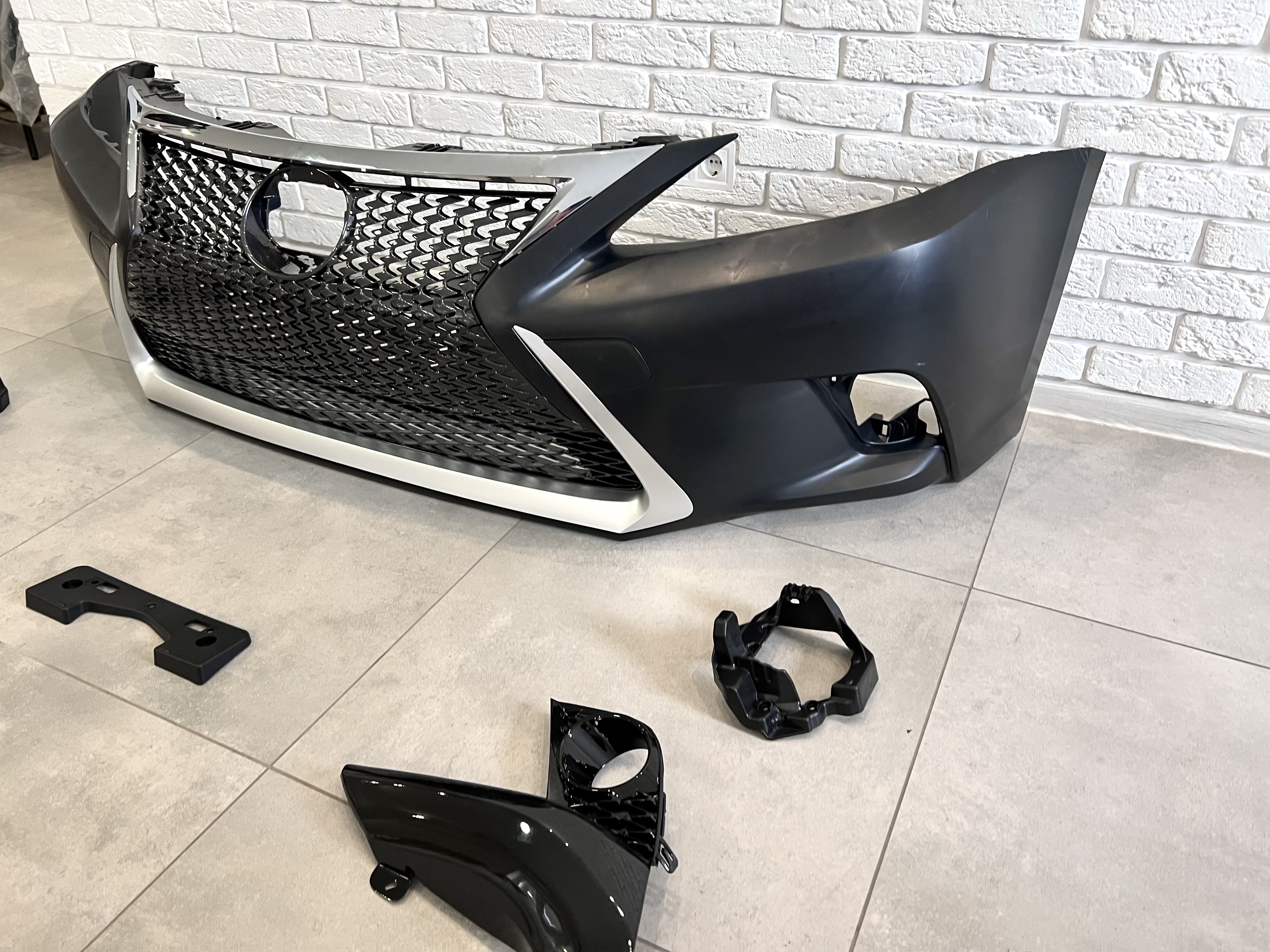 Бампер передній F-Sport Lexus CT 200h 2010-2021 6