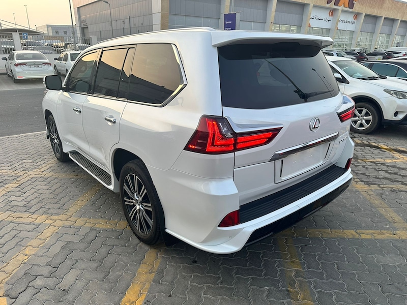 Обвіс спідниця заднього бампера Lexus LX 570 450d 2015-2022 колір білий 3