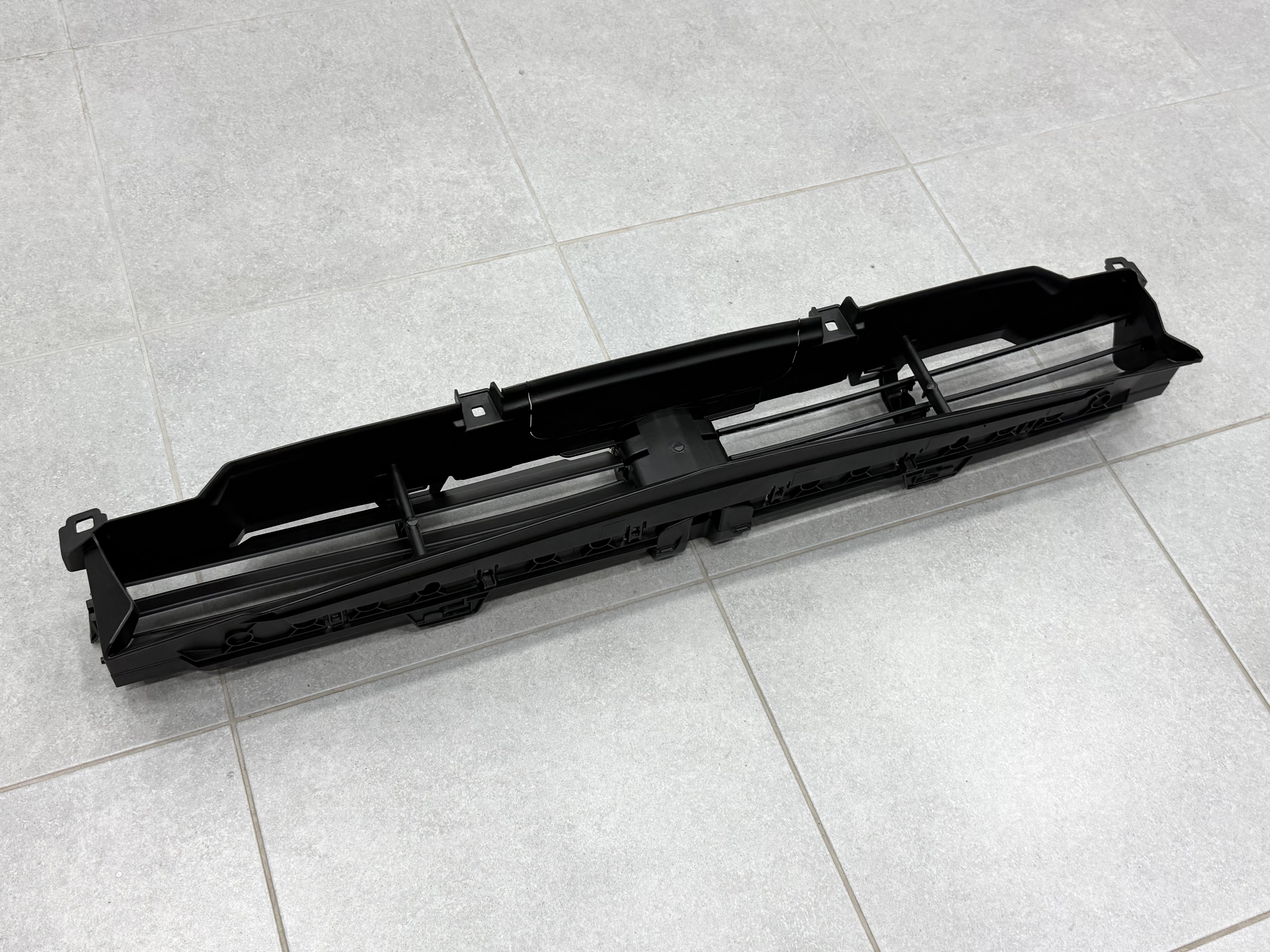 Жалюзі нижні без моторчика 51745A1ACE2 BMW X3 G01 / X4 G02 LCI 2022-2024 4