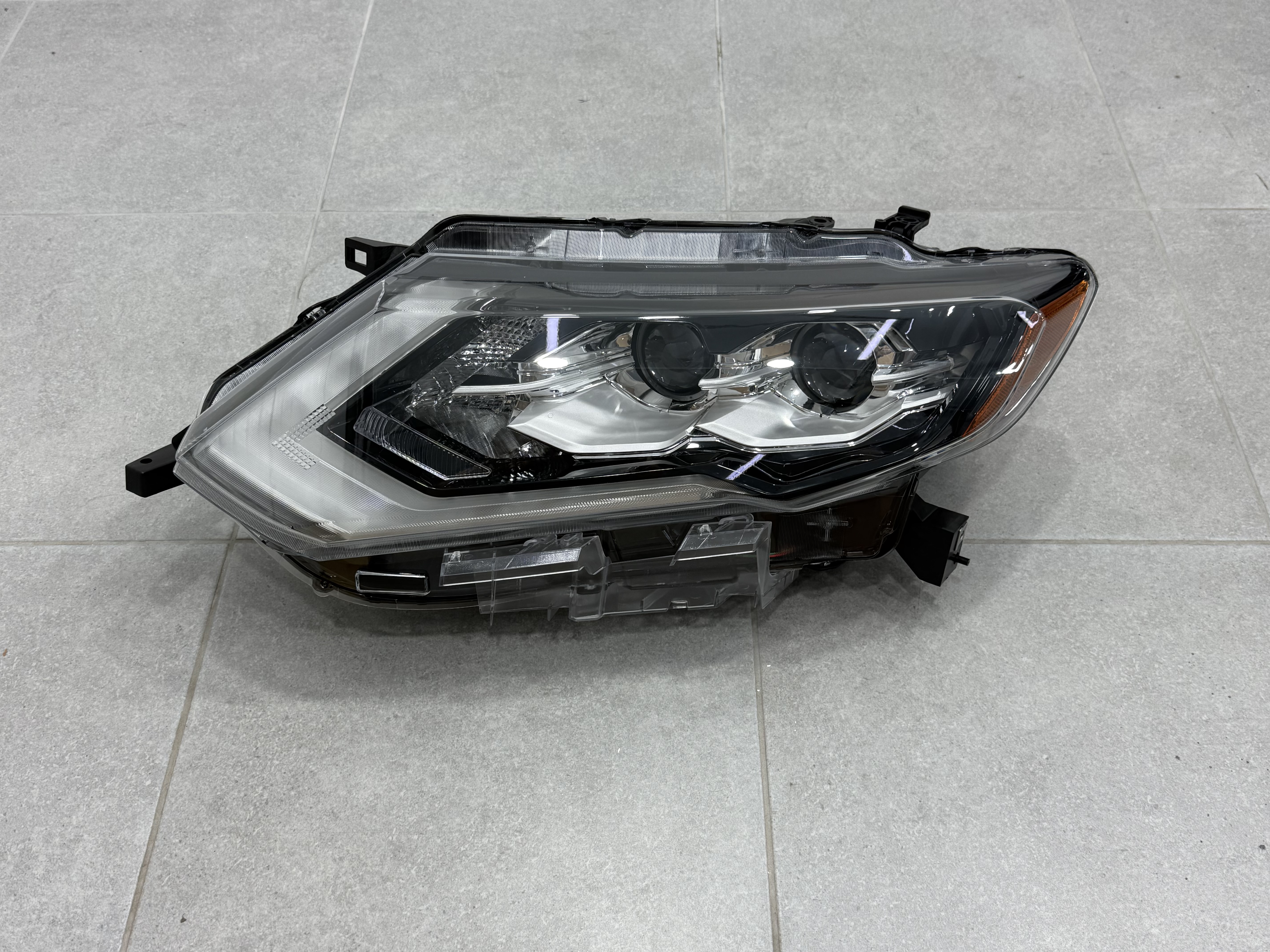 Ліва фара Full LED 2 лінзи ХРОМ для Nissan Rogue 32 2017-2020 2