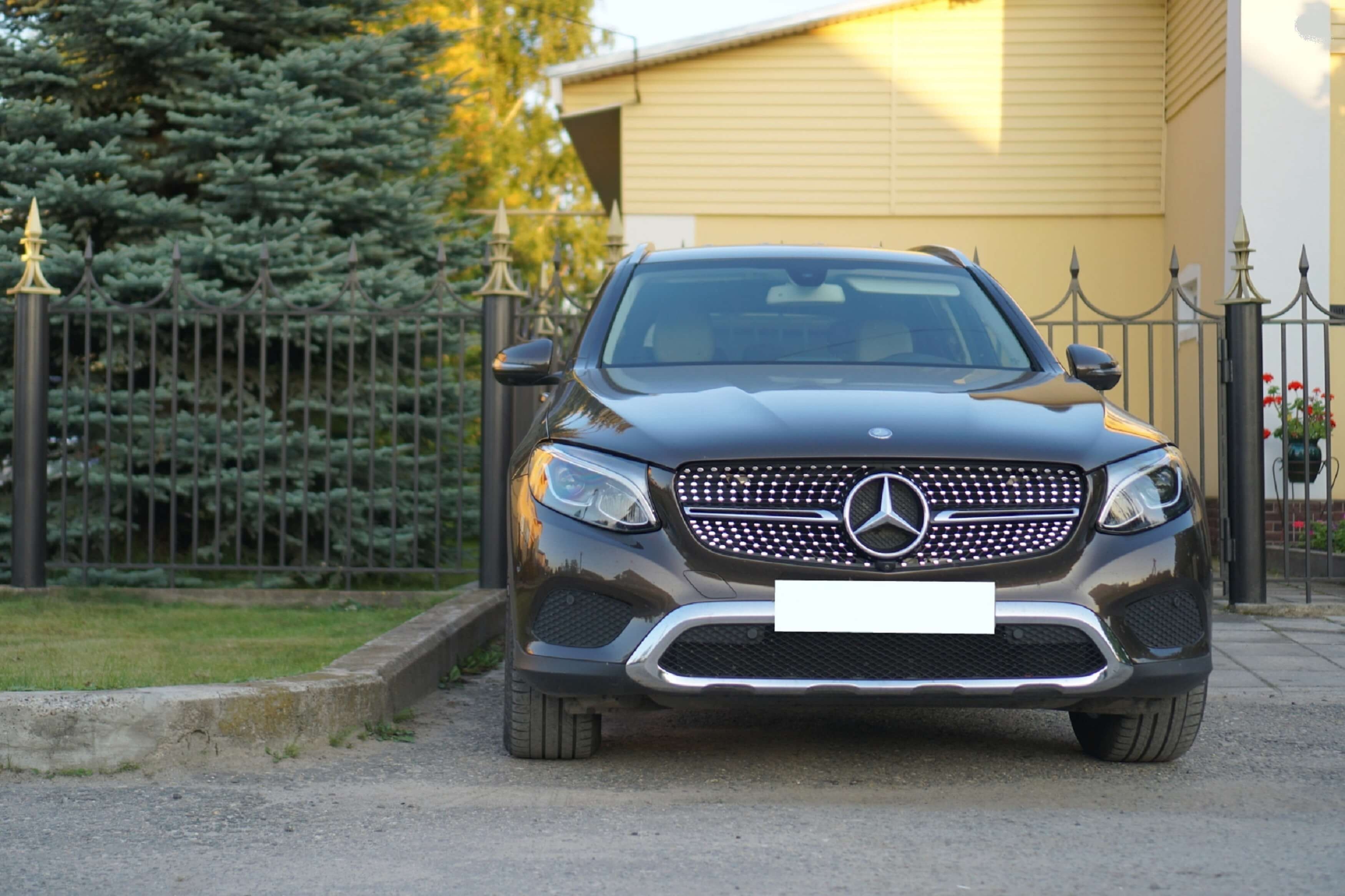 Решітка радіатора (з місцем під камеру) Diamond Black на Mercedes-Benz GLC-Class X253 2015-2019 року 4