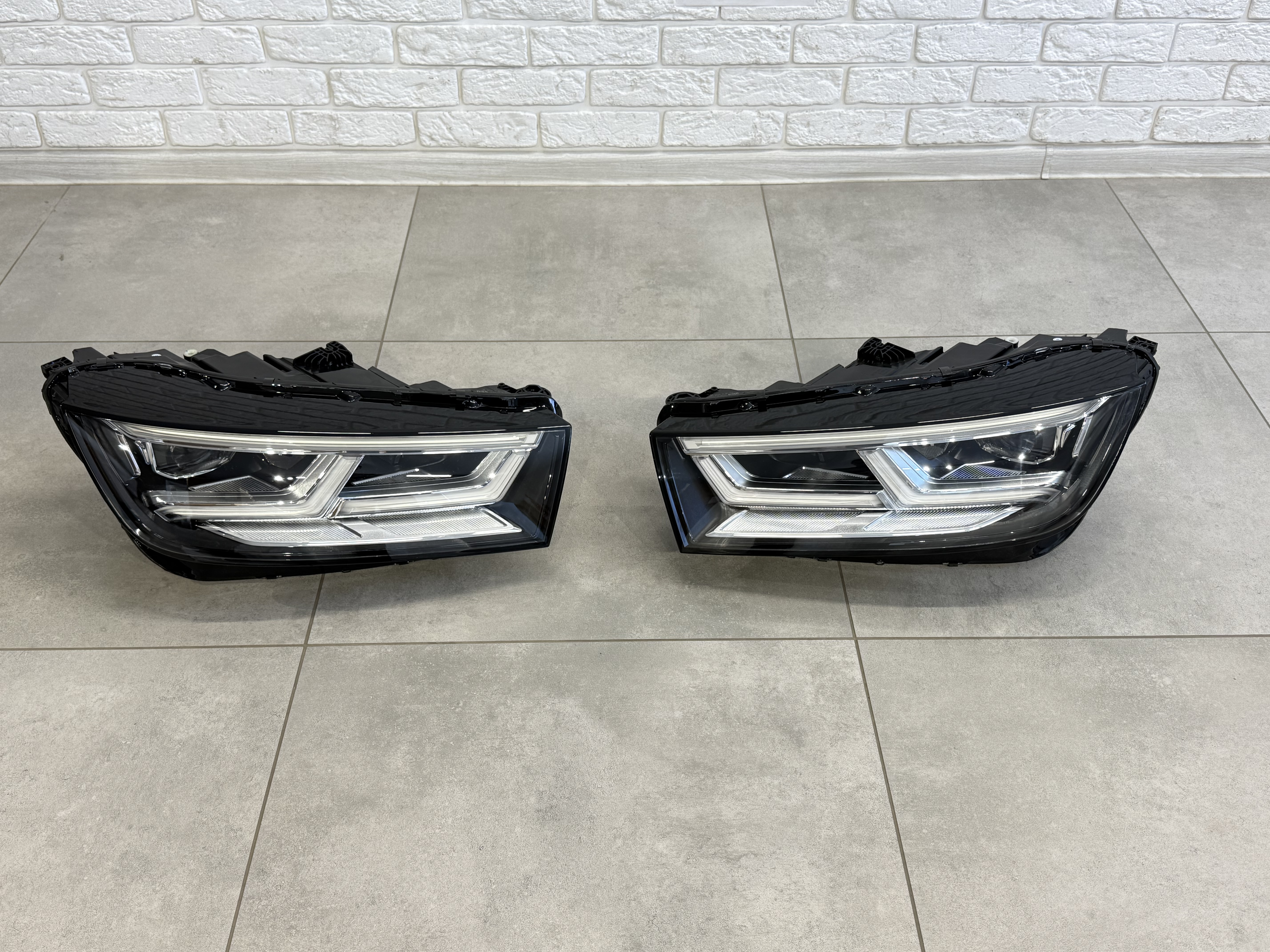 Фари LED для AUDI Q5 2017-2020 2шт. комплектні з блоками 2