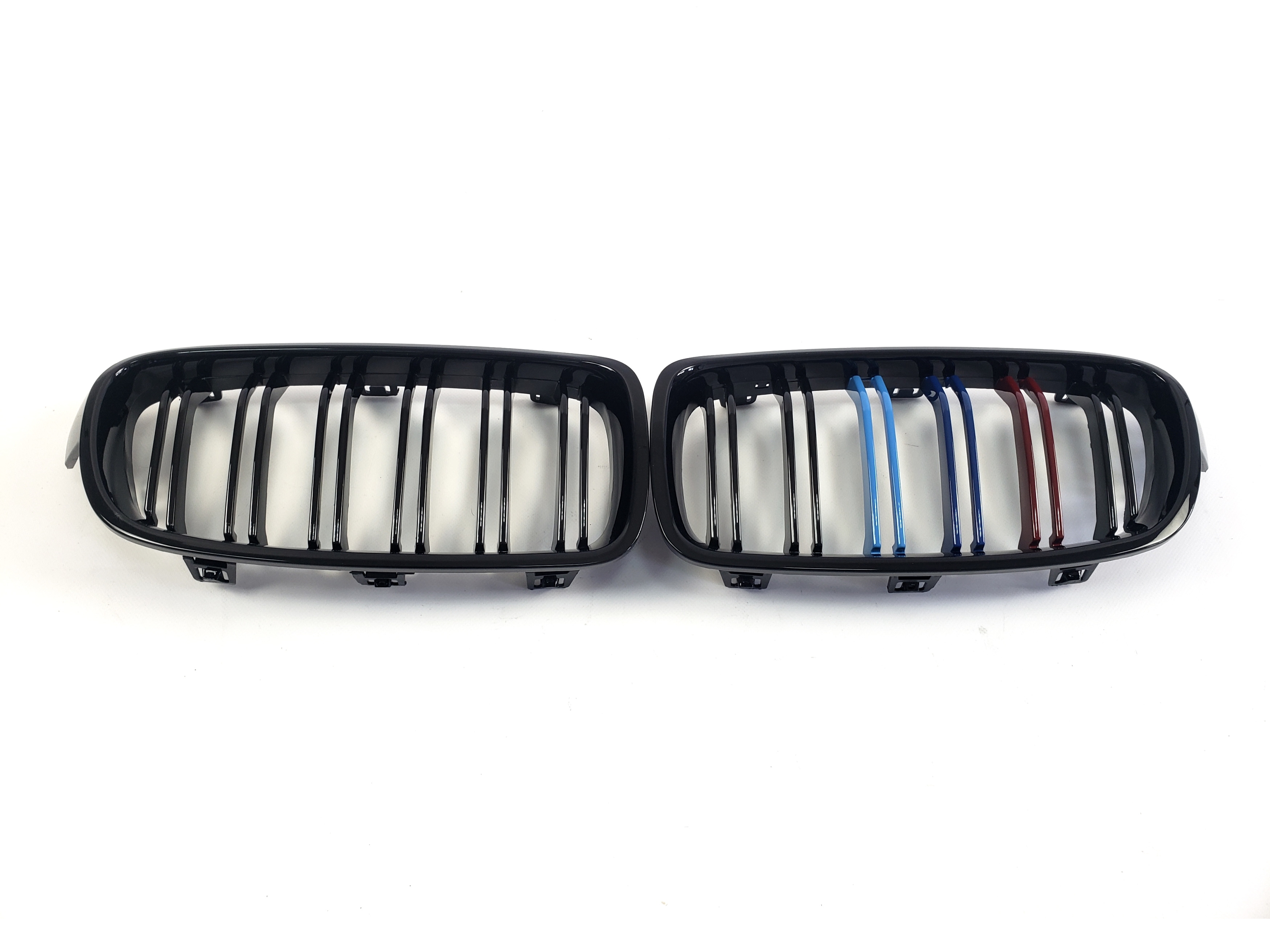 Ніздрі M-color (Подвійні M-Look) на BMW 3 Series F30 / F31 2011-2018 року 2