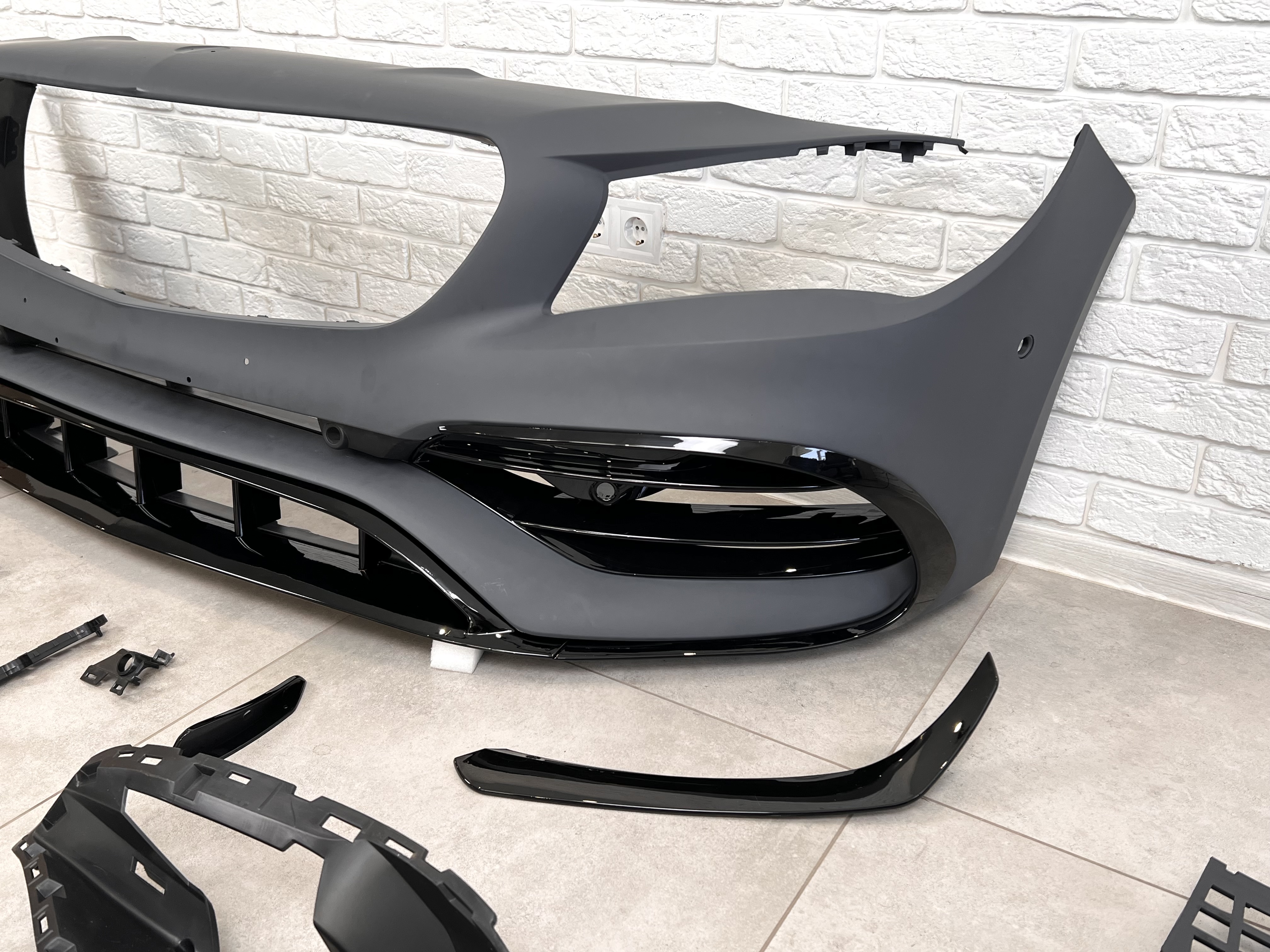 Бампер передній CLA45 AMG Mercedes - Benz CLA class C117 2013-2018 6