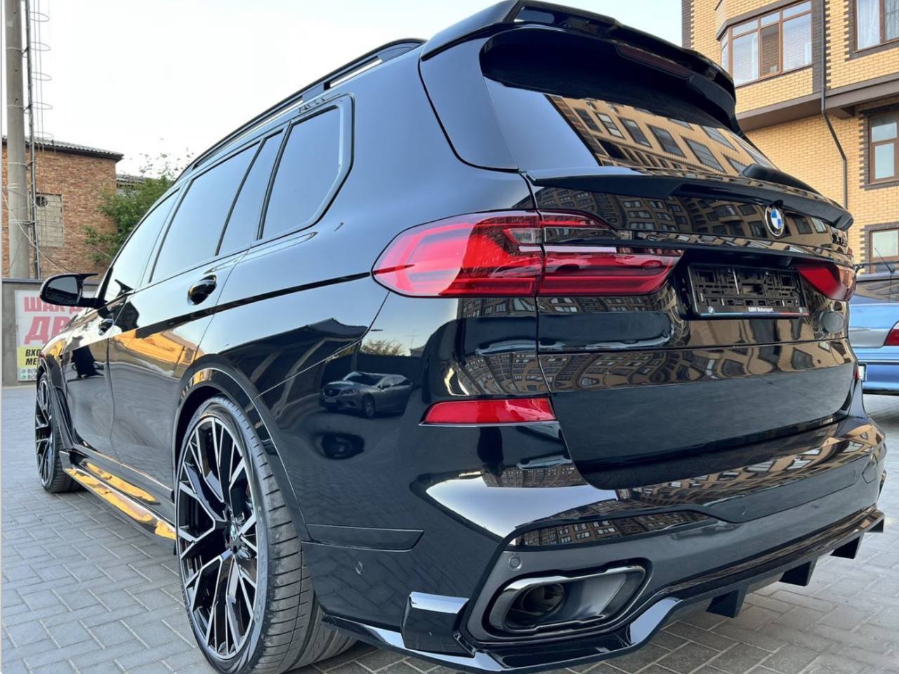 Комплект обвісу Paradigma BMW X7 G07 2019-2022, чорний глянець 2