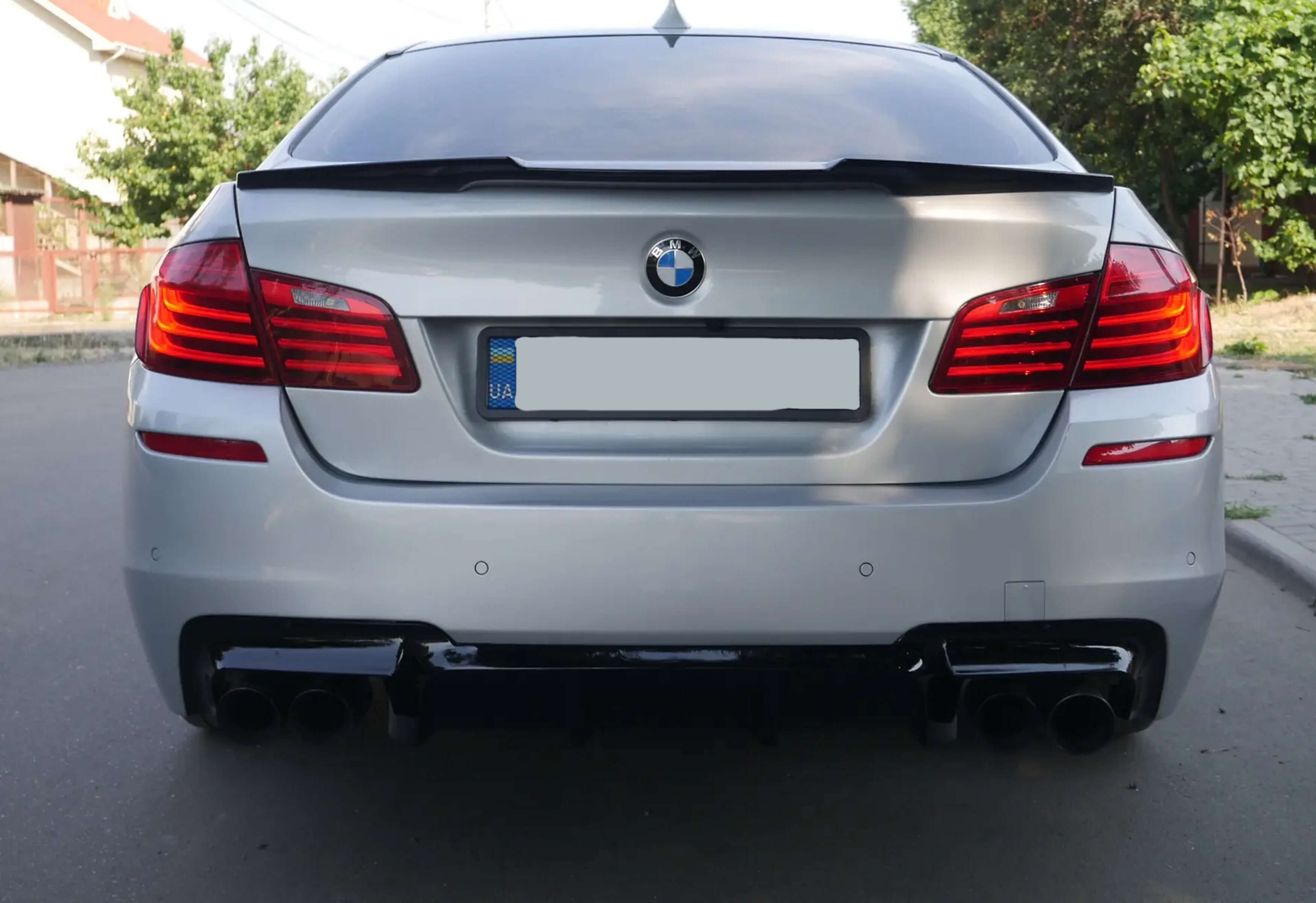 Задній бампер (M Sport Paket) на BMW 5 Series F10 / F11 2010-2017 року 6