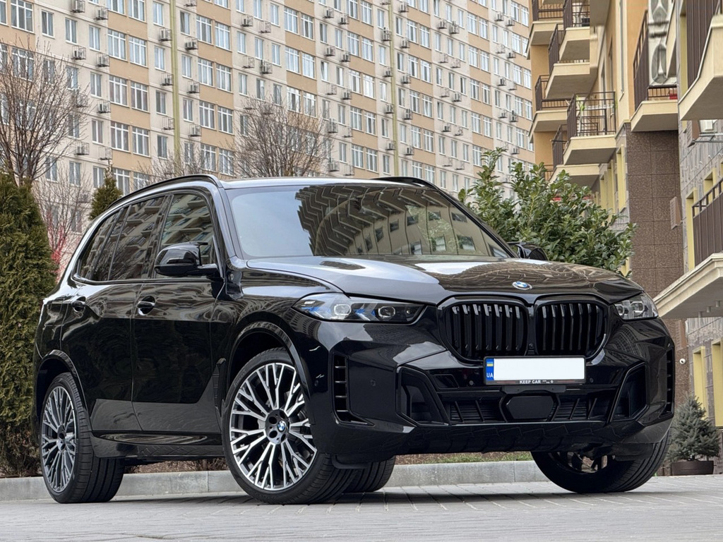 Комплект рестайлінгу в X5 M60i 4