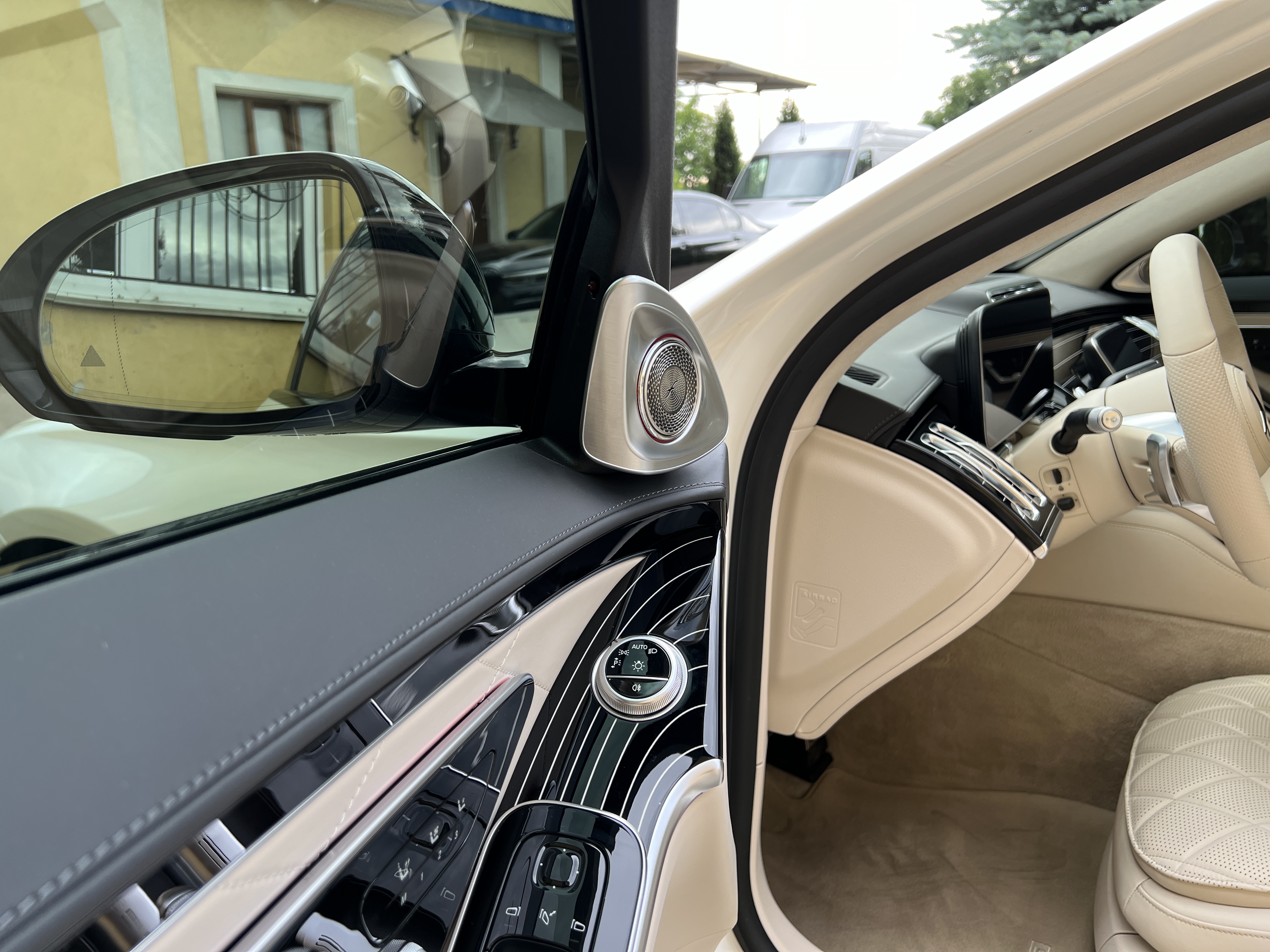 Сітки на динаміки Burmester 4D на Mercedes-Benz S-Class W223 2020-2025 року 6