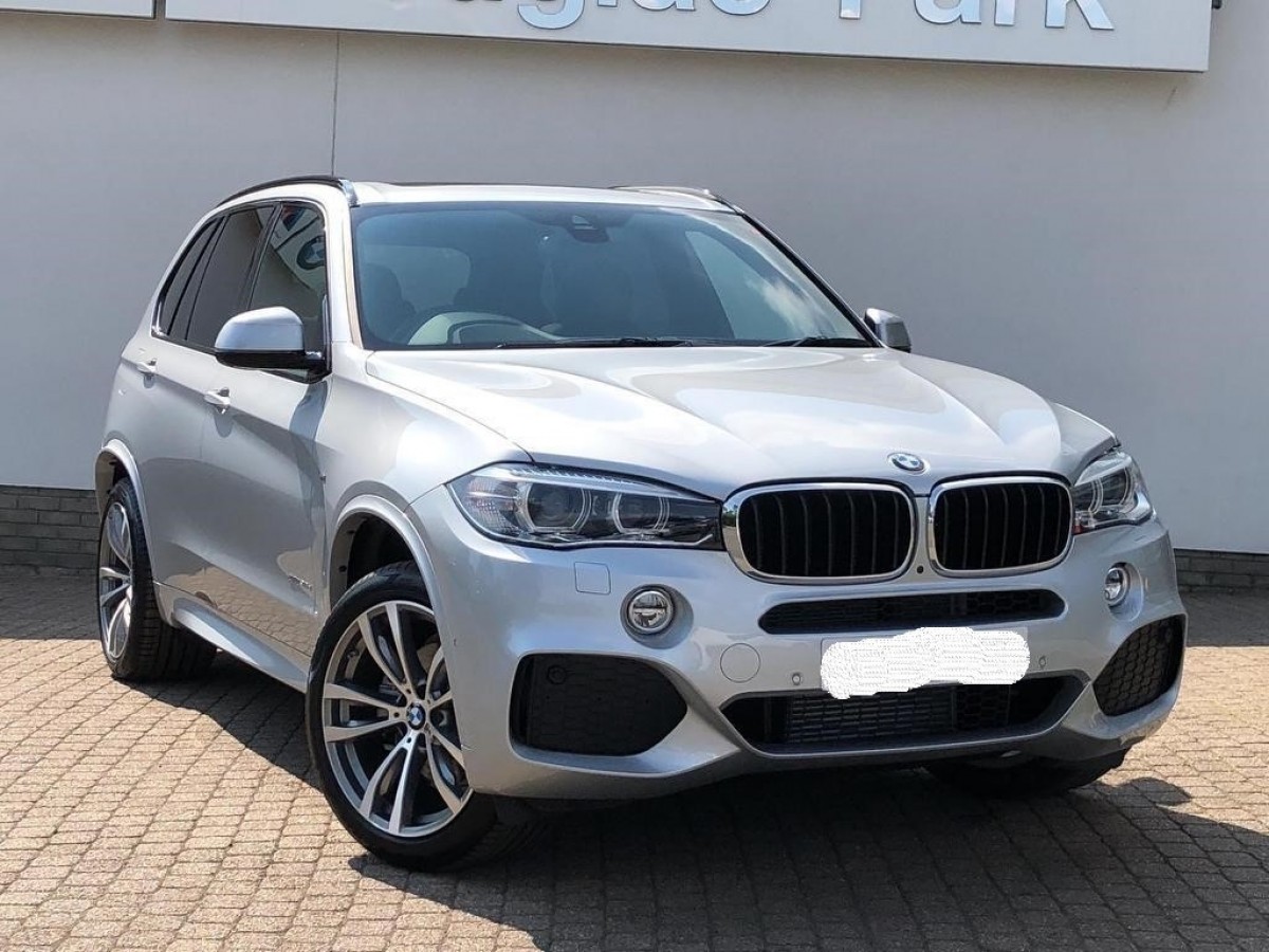 Комплект обвісу M-Tech для BMW X5 F15 (передній/задній бампер, пороги, арки, труби) 2