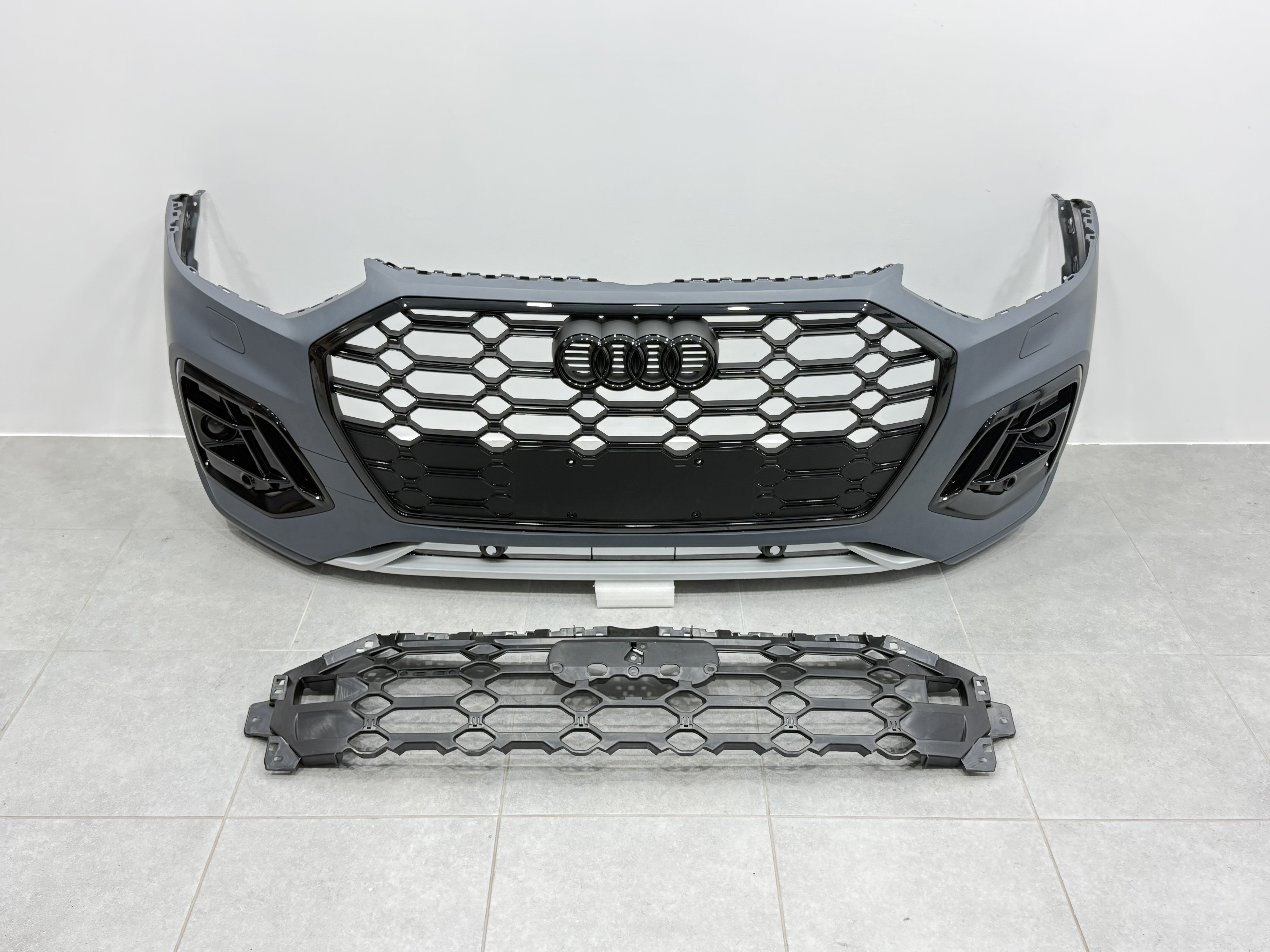 Бампер передній у зборі S-Line BLACK для Audi Q5 2021-2024 3