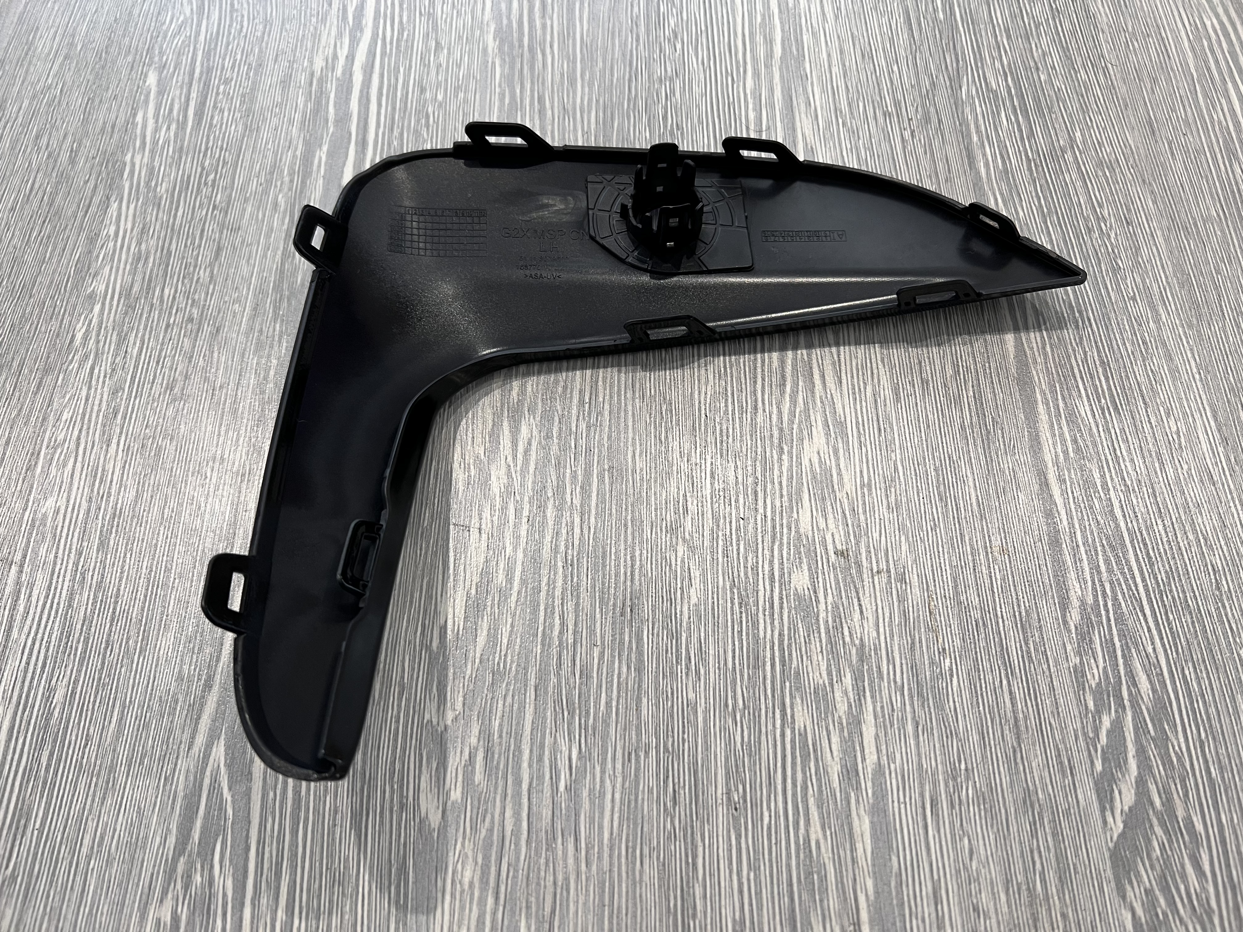 Ліва накладка решітки бампера М paket BMW 3 series G20 2017-2022 51118089207 3