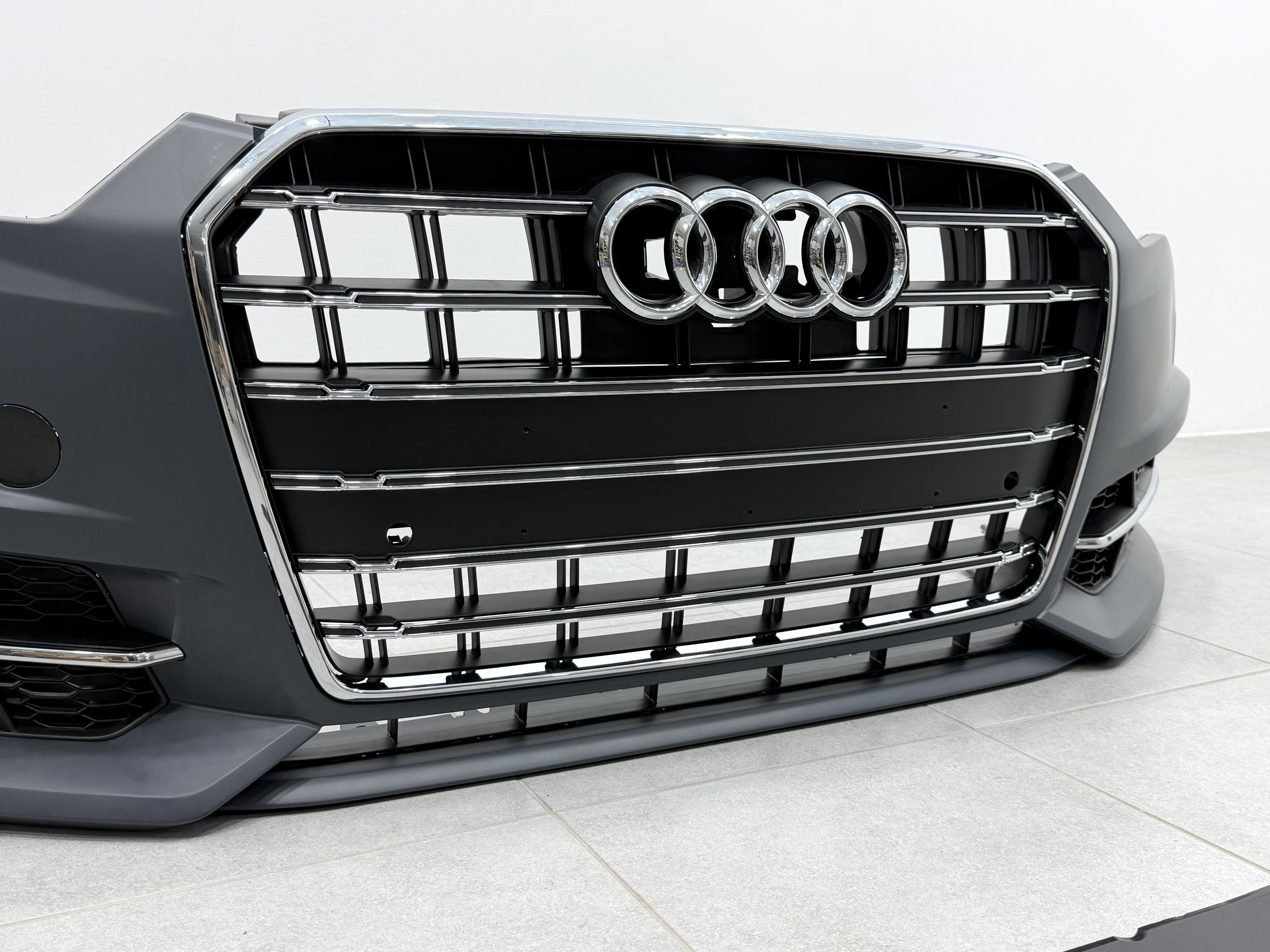 Бампер передній у зборі S-Line Audi A6 C7 2015-2017 4