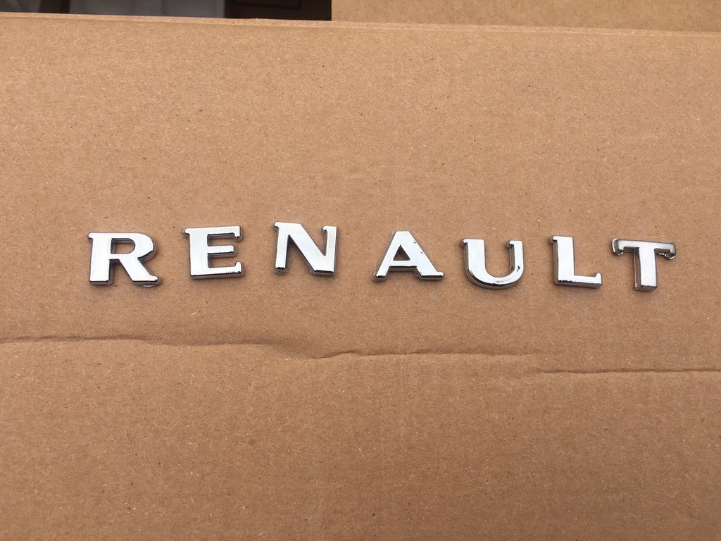 Напис Renault 135х20мм 3