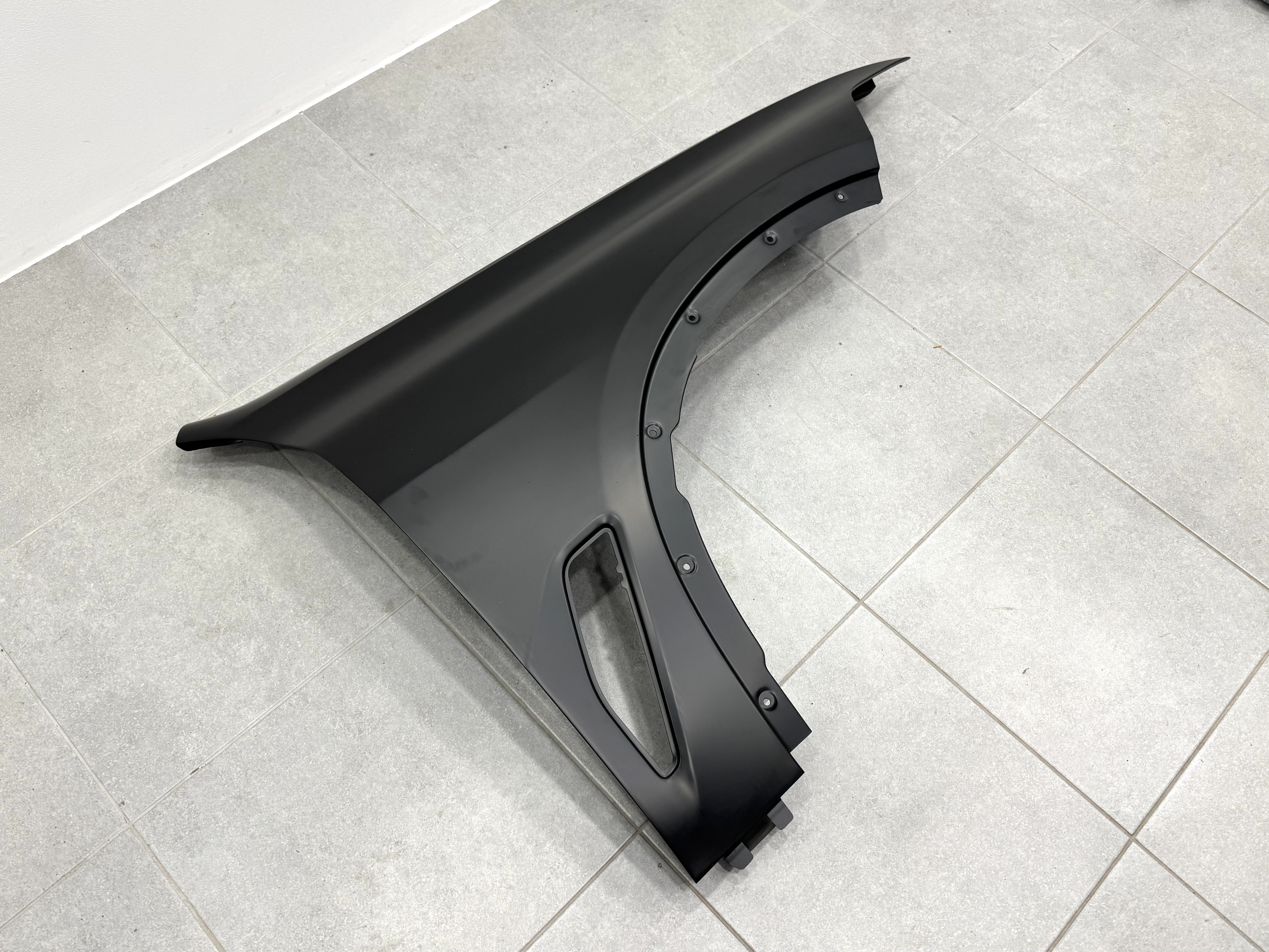Крило праве BMW X5 G05 X5M F95 2018 - алюміній 41007492364 2