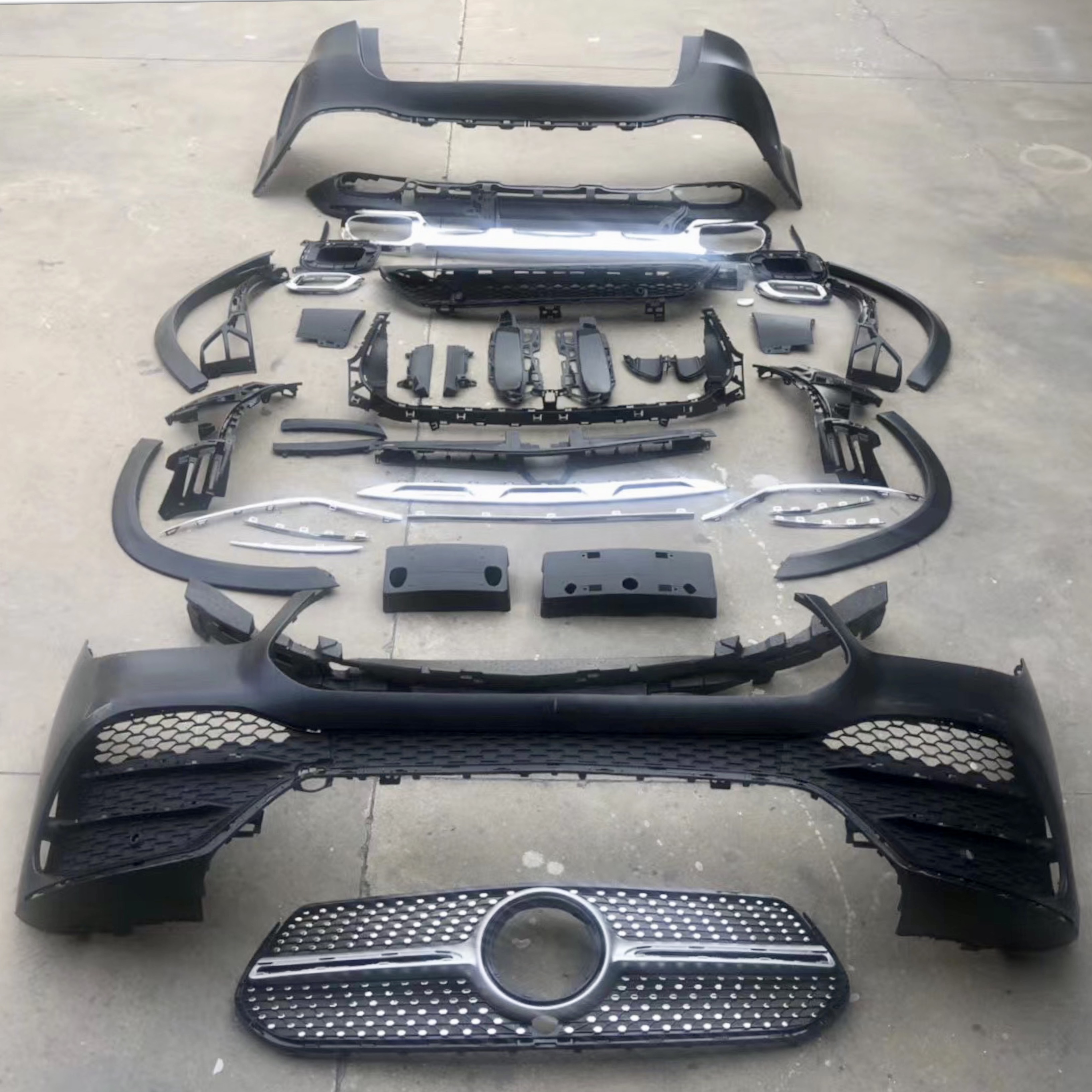 Обвіс AMG Line Mercedes GLE V167 2019-2022 (решітка, передній / задній бампера) 3