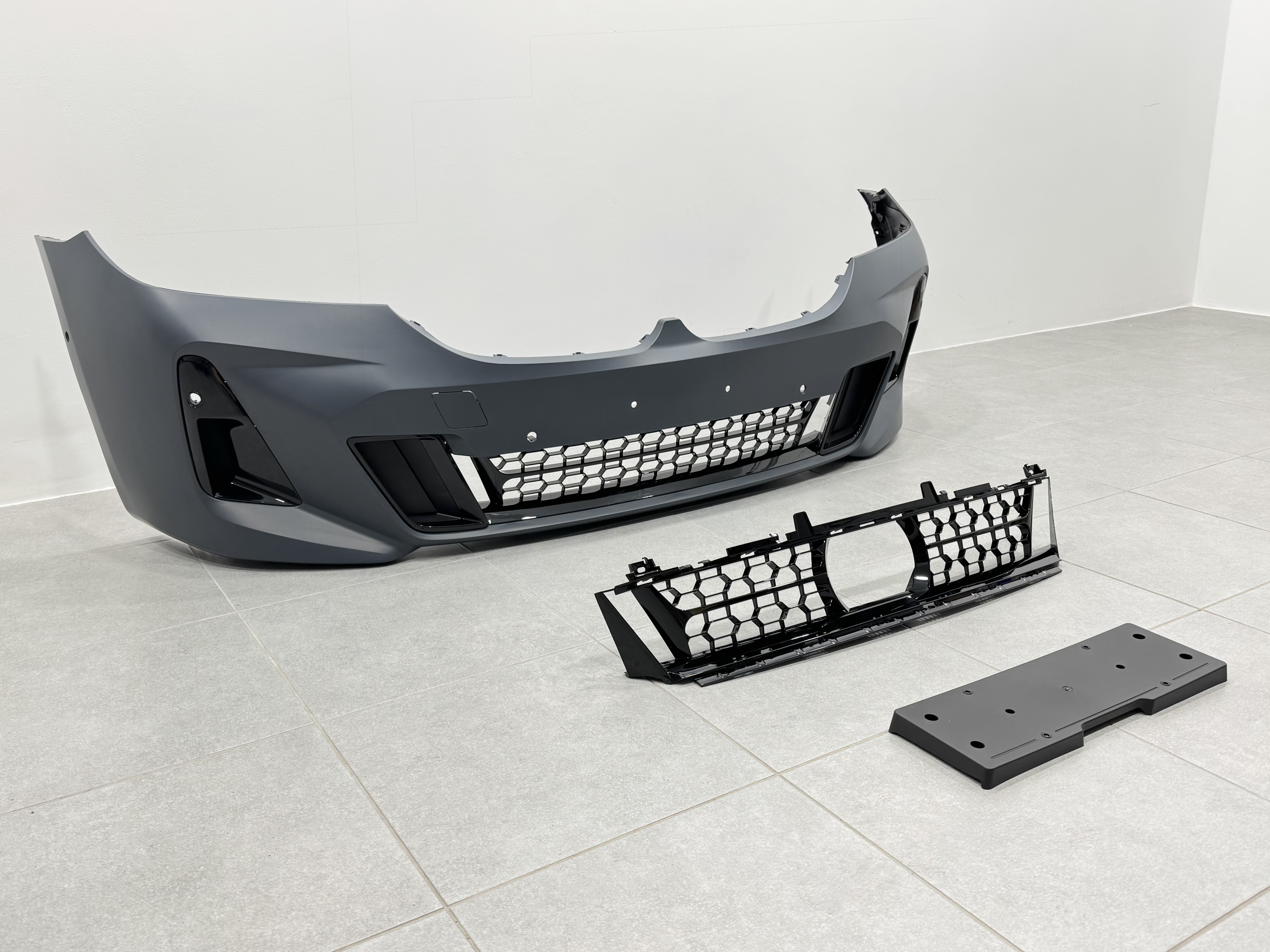 Комплект рестайлінгу передньої частини M-Performance LCI 2020+ для BMW 6 series G32 2016-2020 3