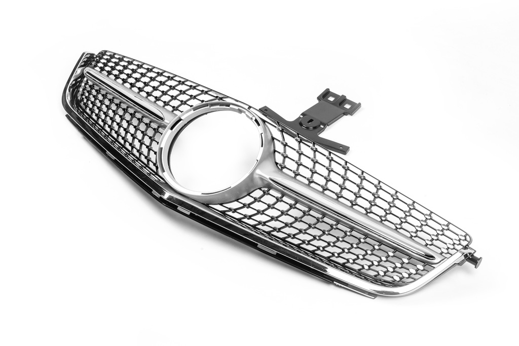 Передня решітка Diamond Silver (для C63) 2007-2011 3