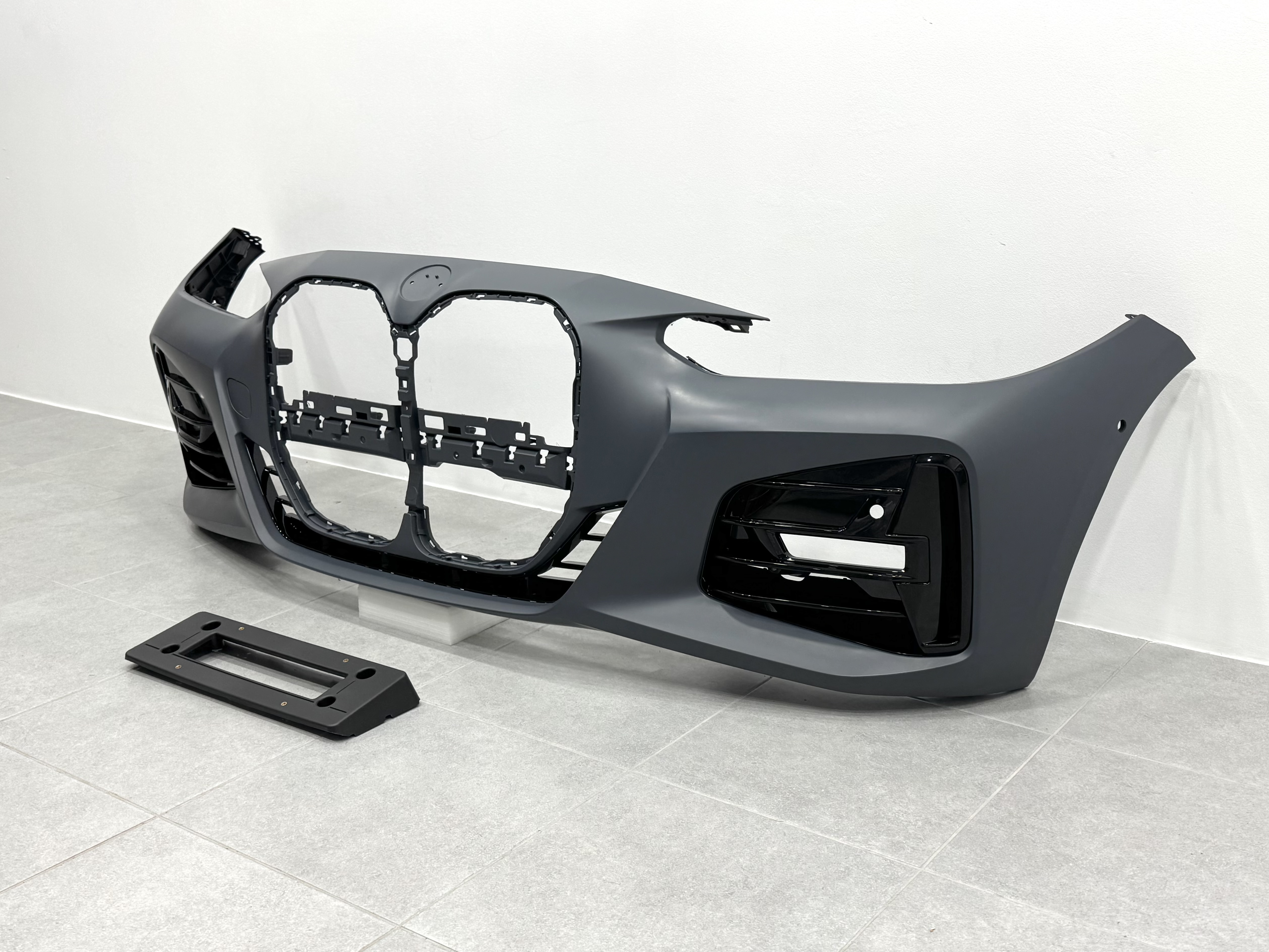 Передній бампер M paket BMW 4 series G22 G23 2020- 4