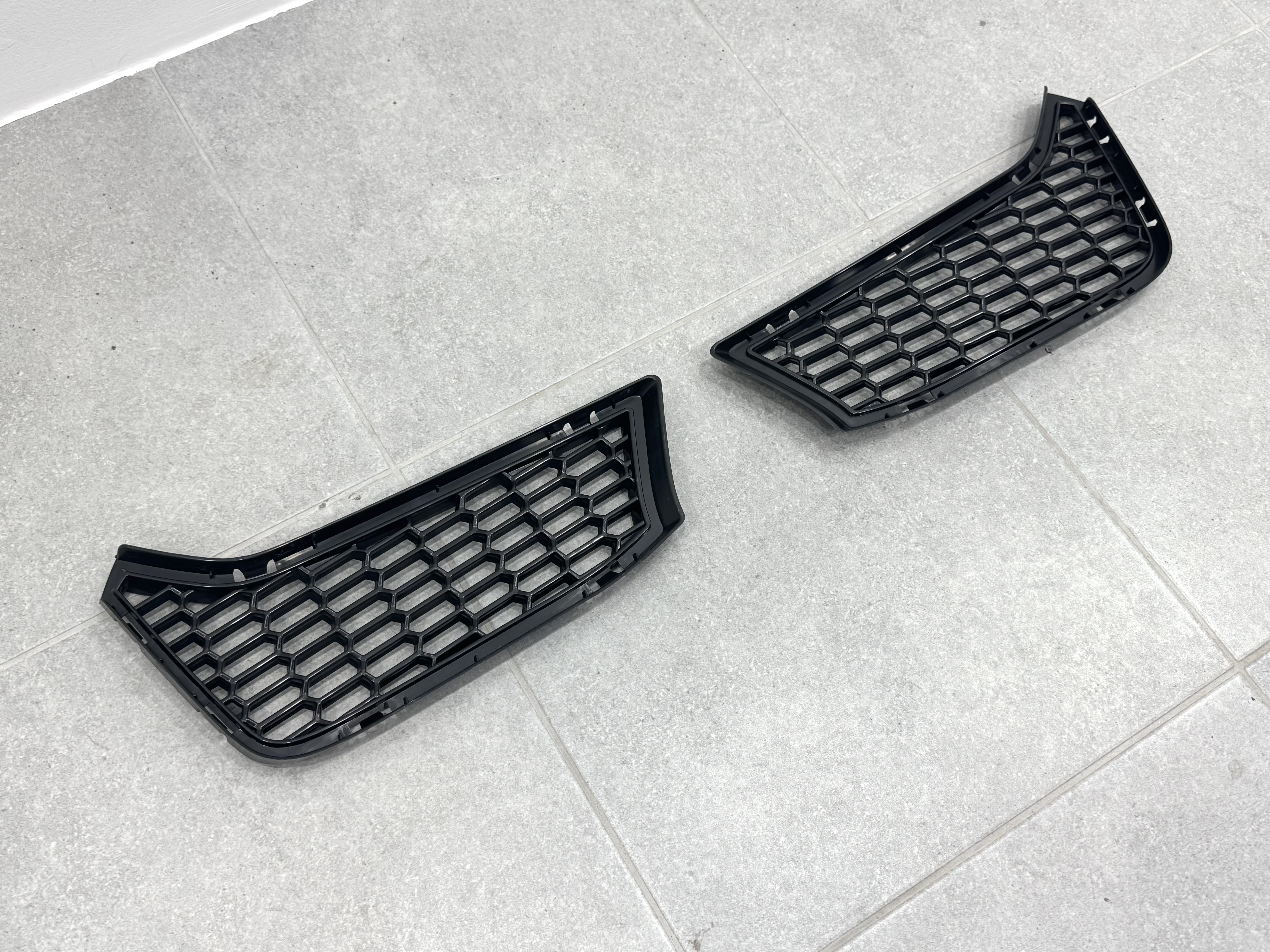 Решітки в бампер M3 look BMW 3 series F30 / F31 2012-2018 L+R 5