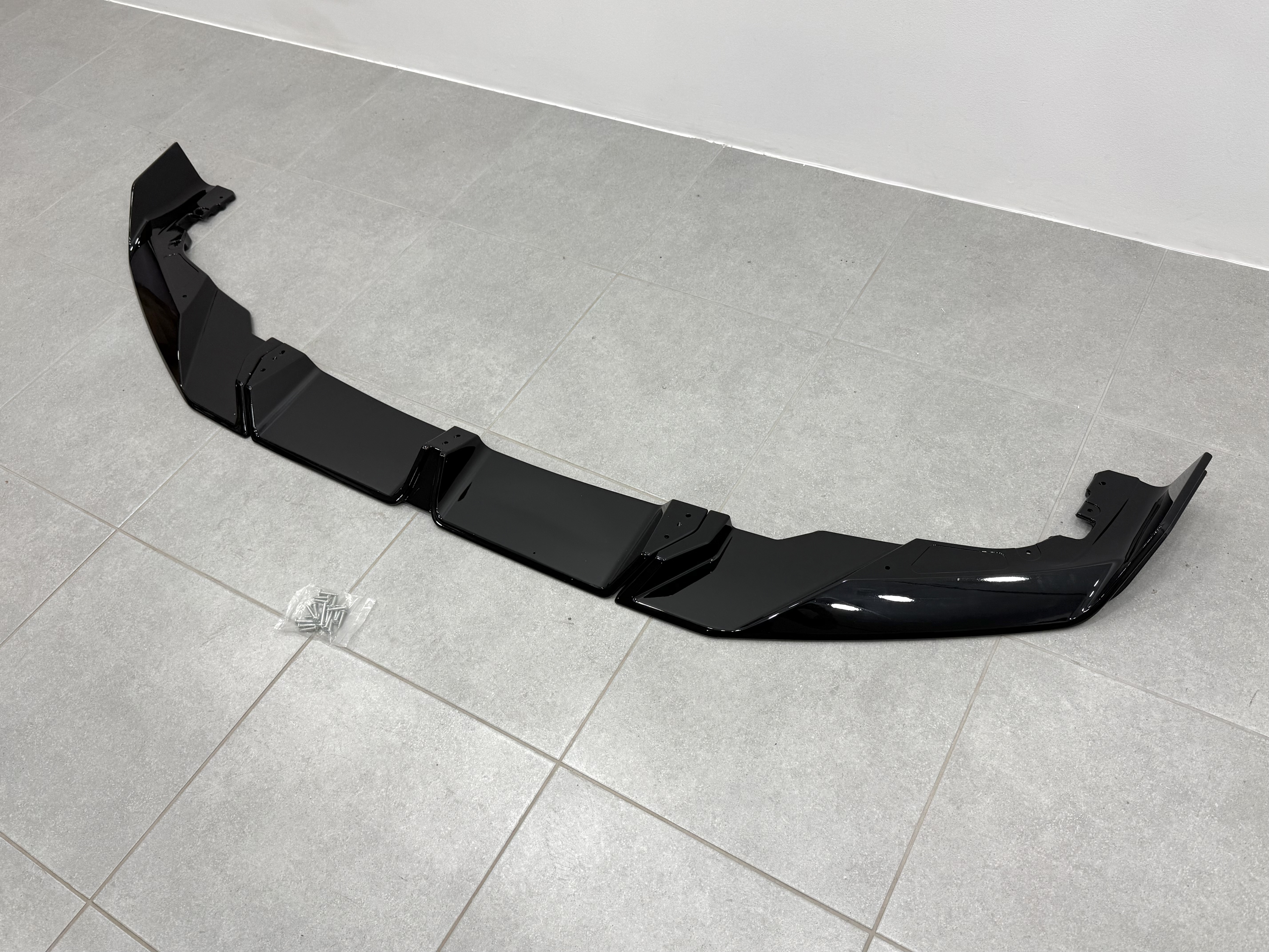 Юбка переднього бампера для BMW X5M F95 2023+, колір чорний глянець 5