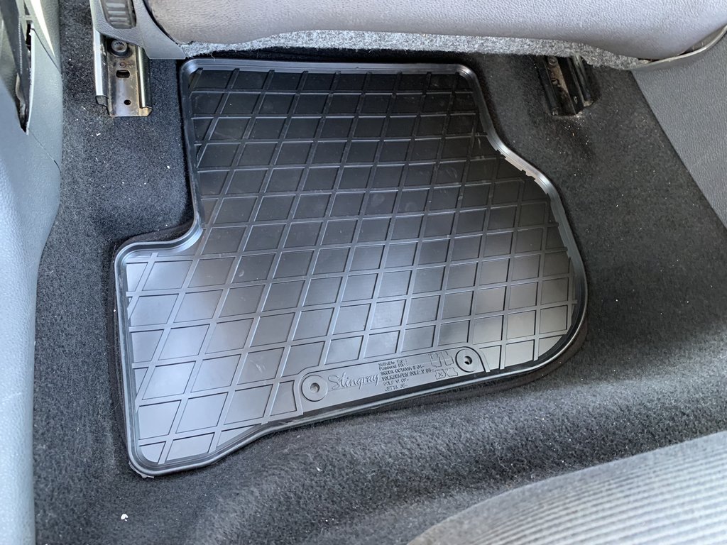 Гумові килимки (4 шт, Stingray Premium) 2