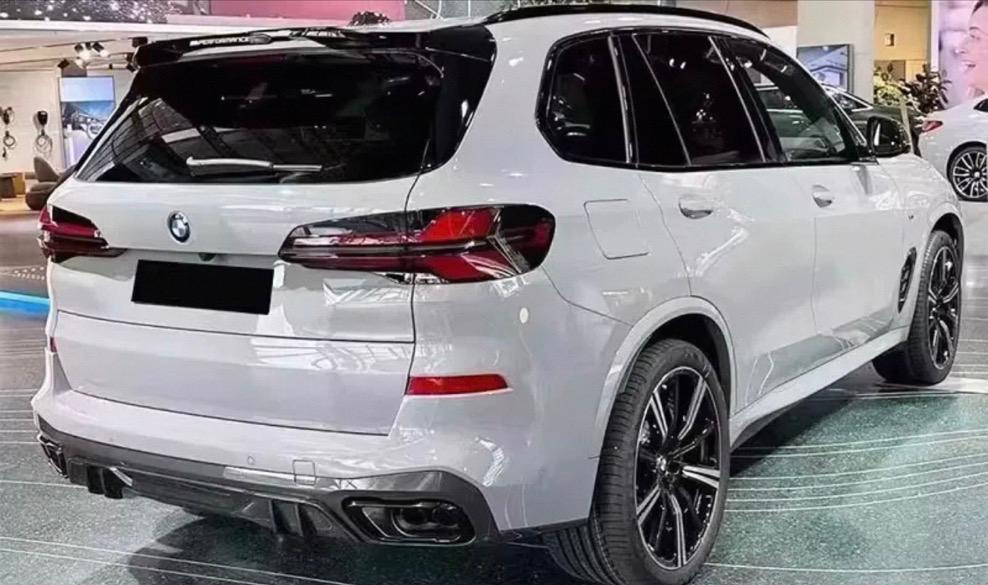 Комплект обвісів Carbon FullSet (для M-Sport 2023+) 4