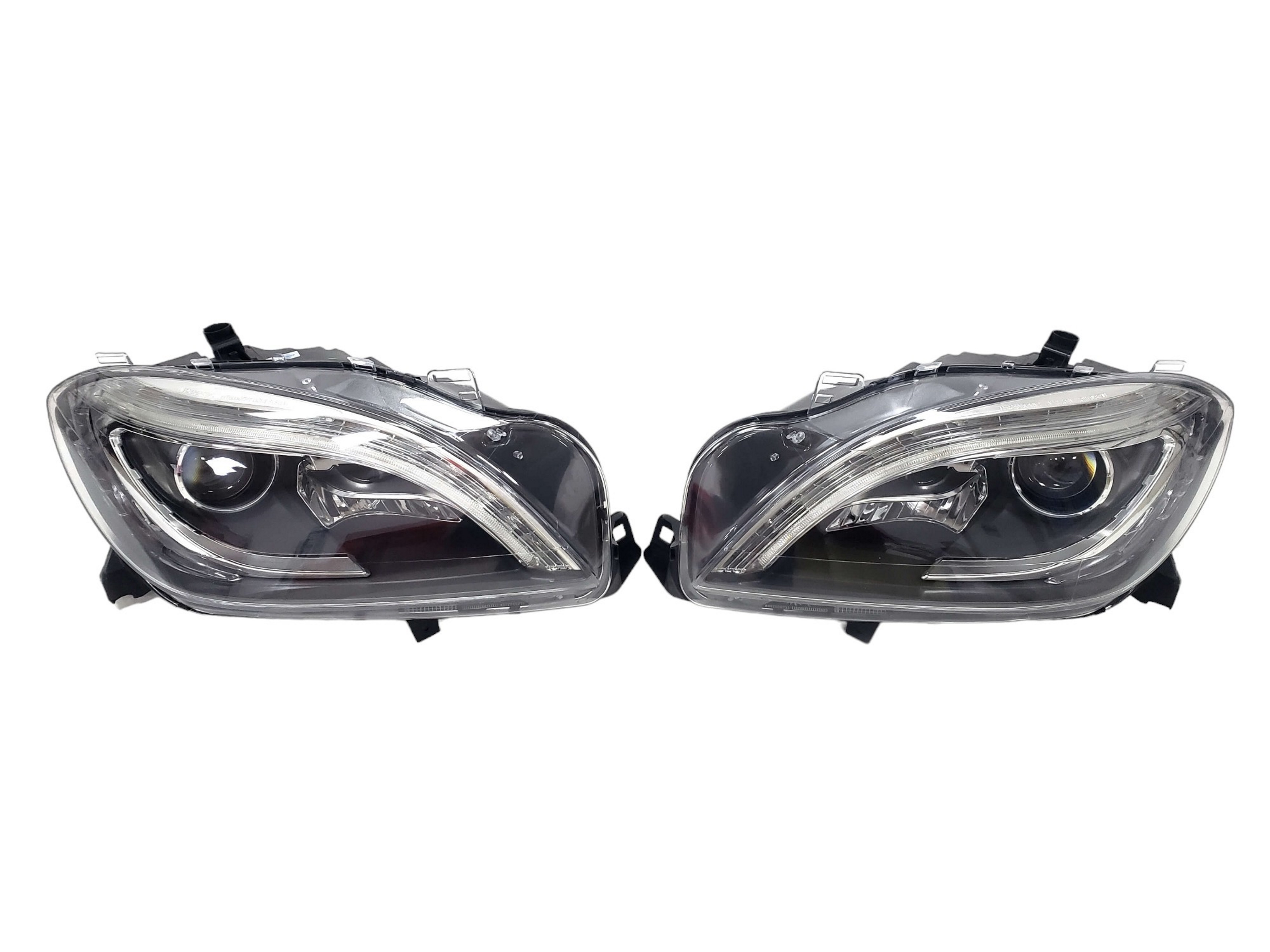 Передні фари (Bi-Xenon) оригінал комплектні на Mercedes-Benz ML-Class W166 2011-2015 року 2