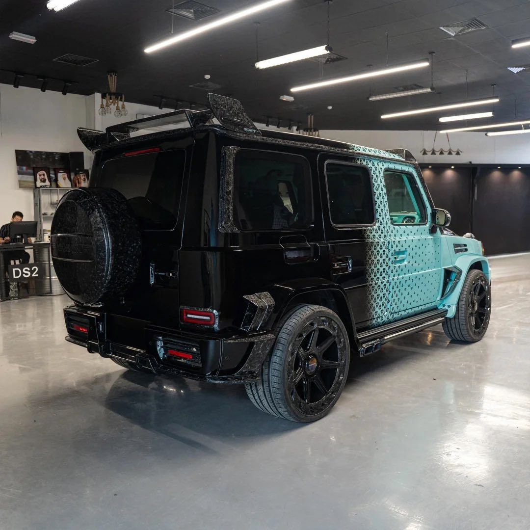 Комплект рестайлінгу на W465 2025 MNSR Carbon 2
