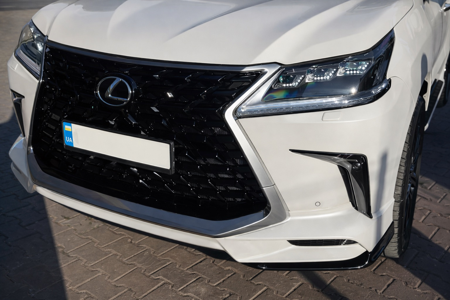 Передній дифузор TRD (2021-2022) Білий колір