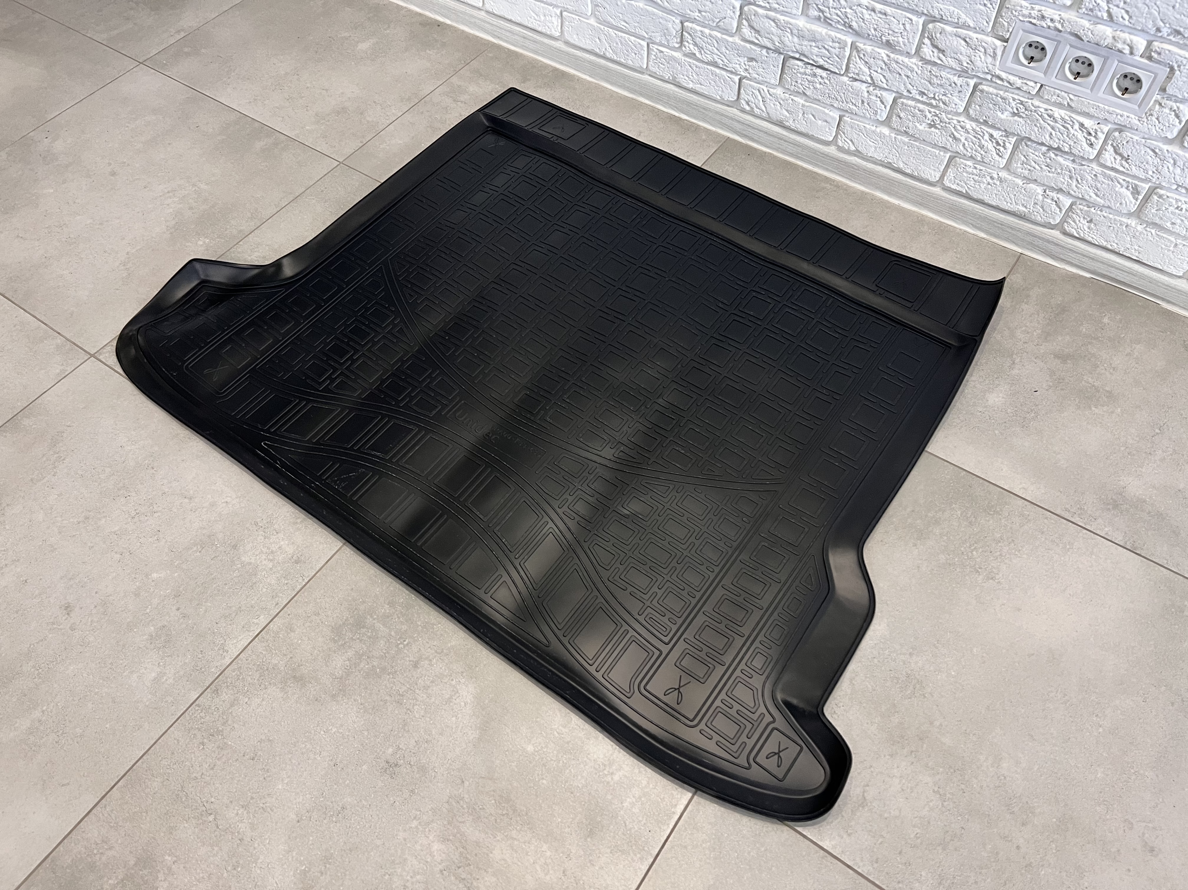 Килимок багажника поліуретановий Norplast Toyota Land Cruiser Prado 150 2018 - 5 місний 3