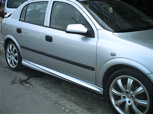 Бічні пороги Sedan (під фарбування)
