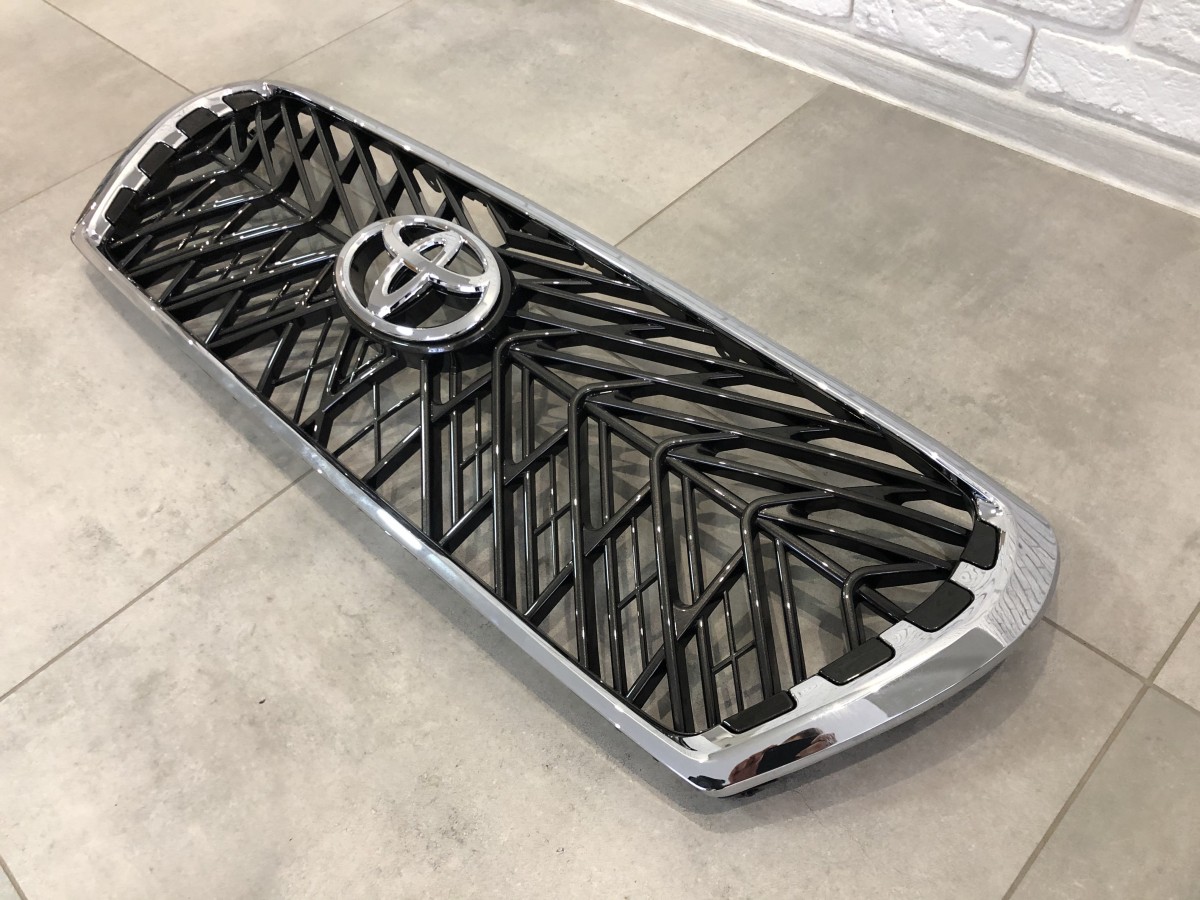 Решітка радіатора TRD Toyota Land Cruiser 200 2007-2015 темно-сіра 2