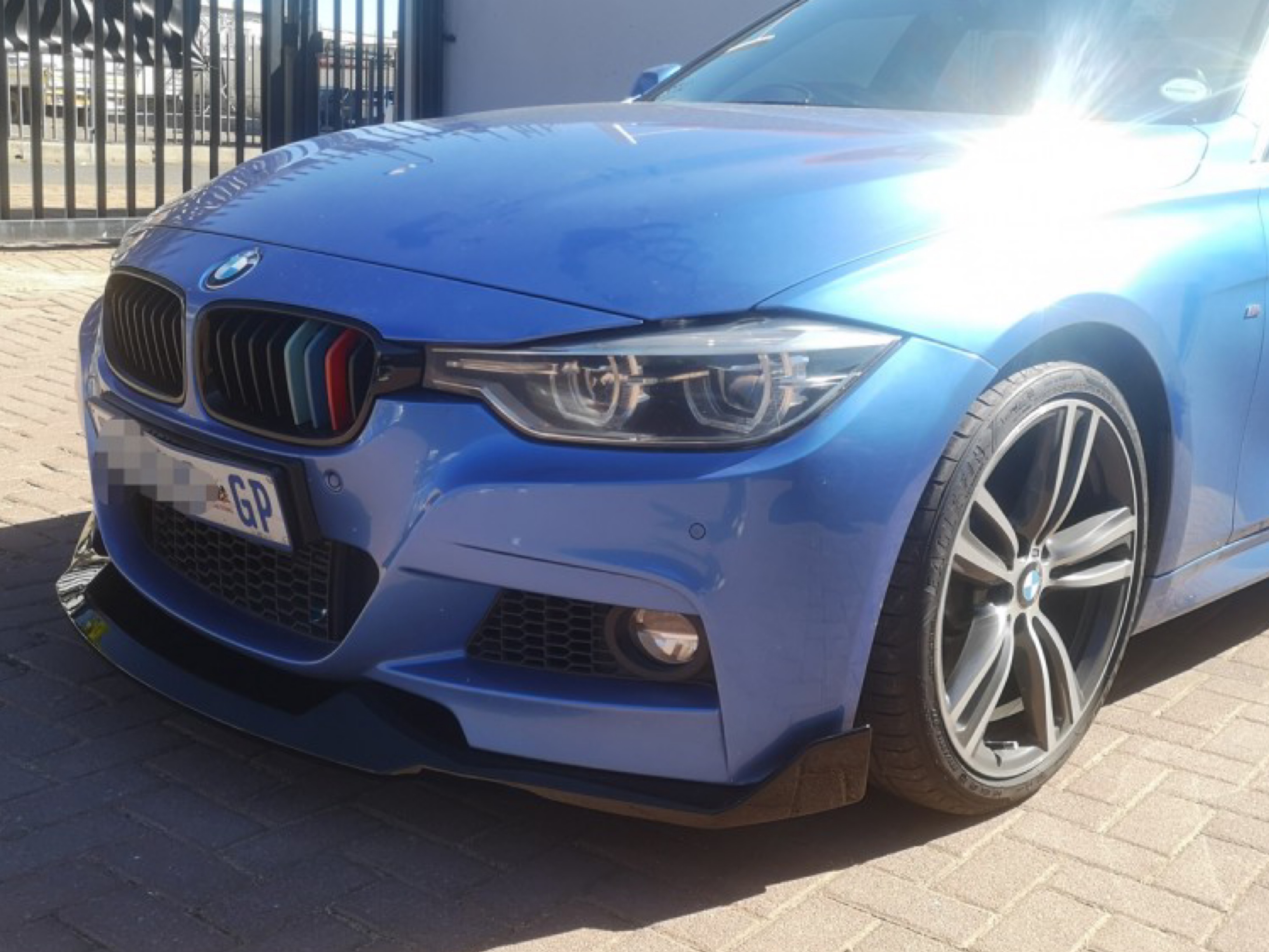 Спідниця переднього бампера MAD LIP F30 F31 2012-2018 до бампера м пакет, колір чорний глянець 2