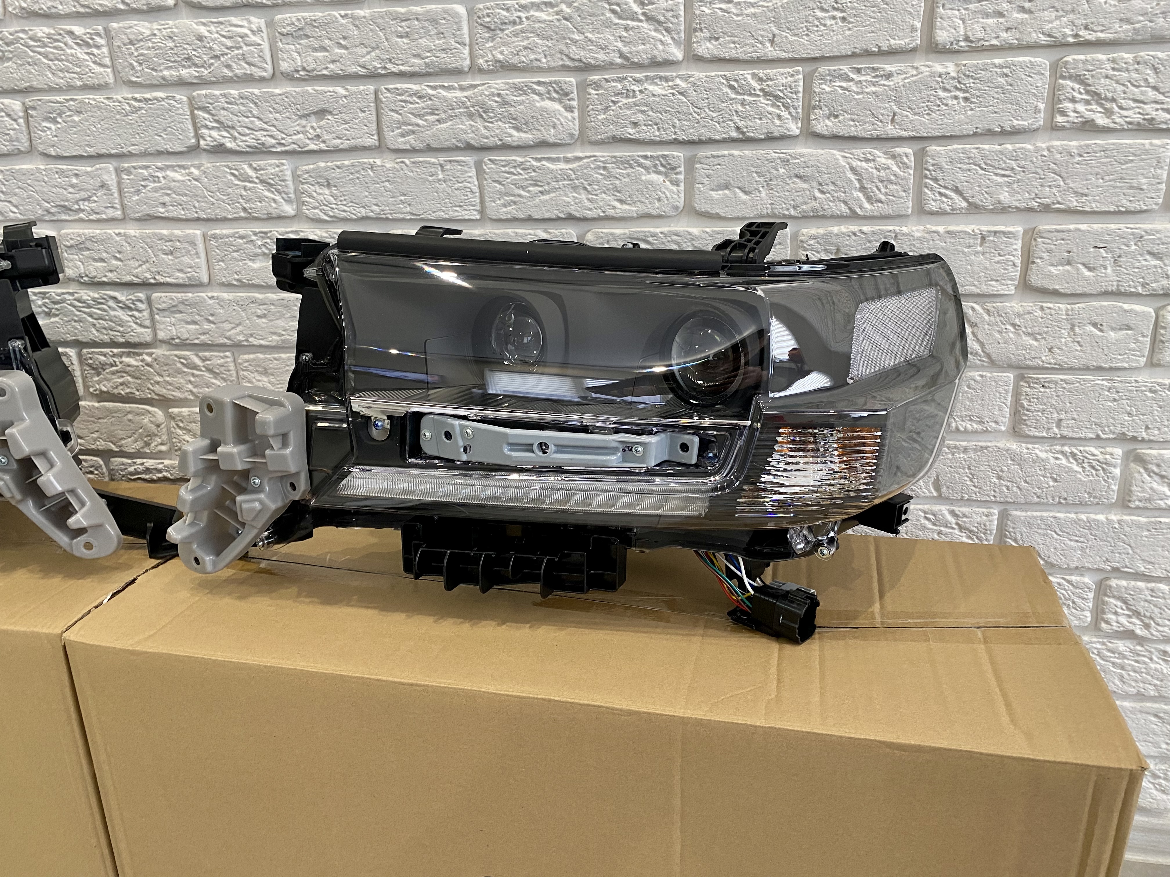 Full Led фари Executive Black Toyota Land Cruiser 200 2016- 3