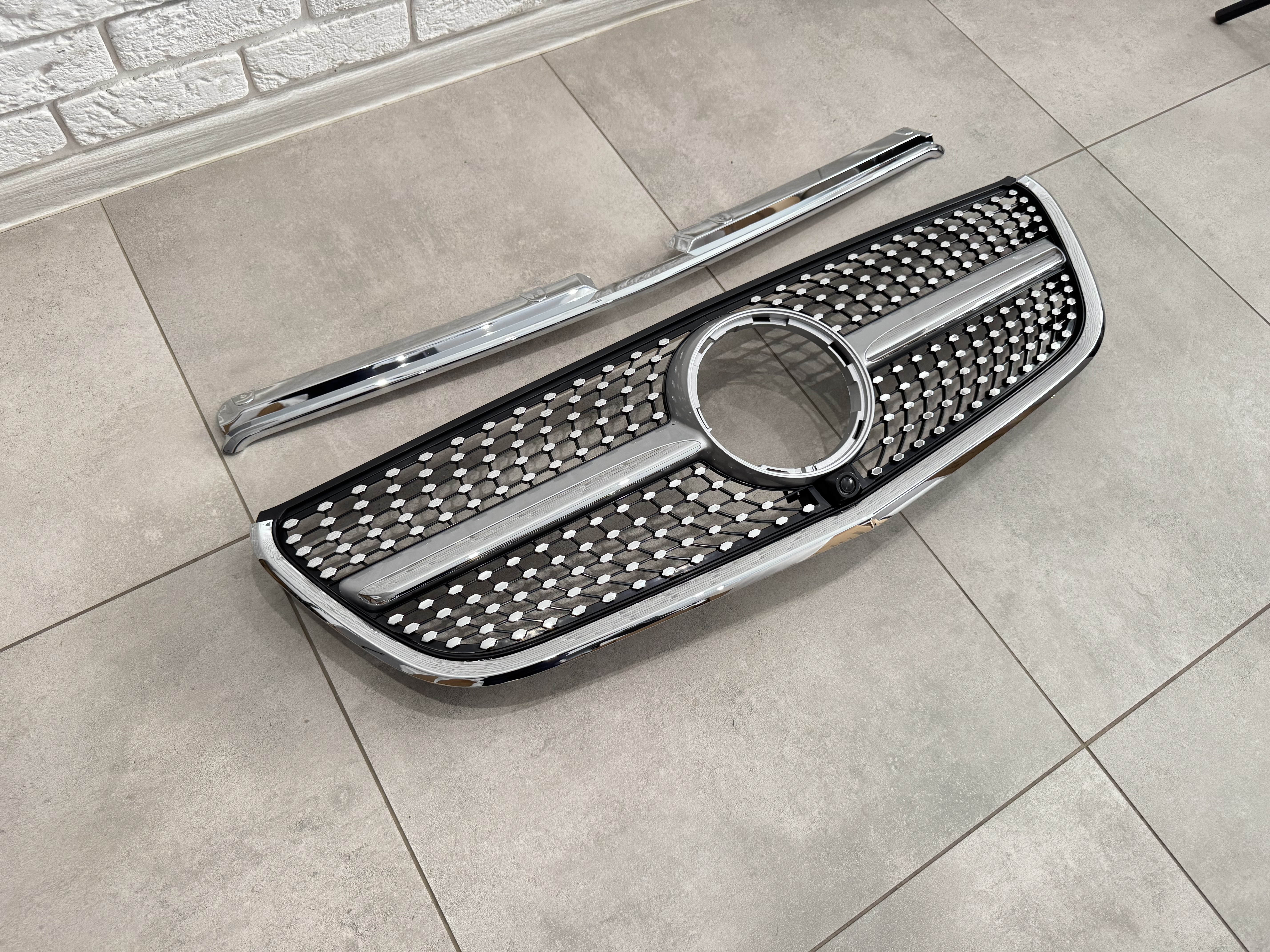 Решітка радіатора DIAMOND SILVER Mercedes Benz Vito W447 2014-2019 3