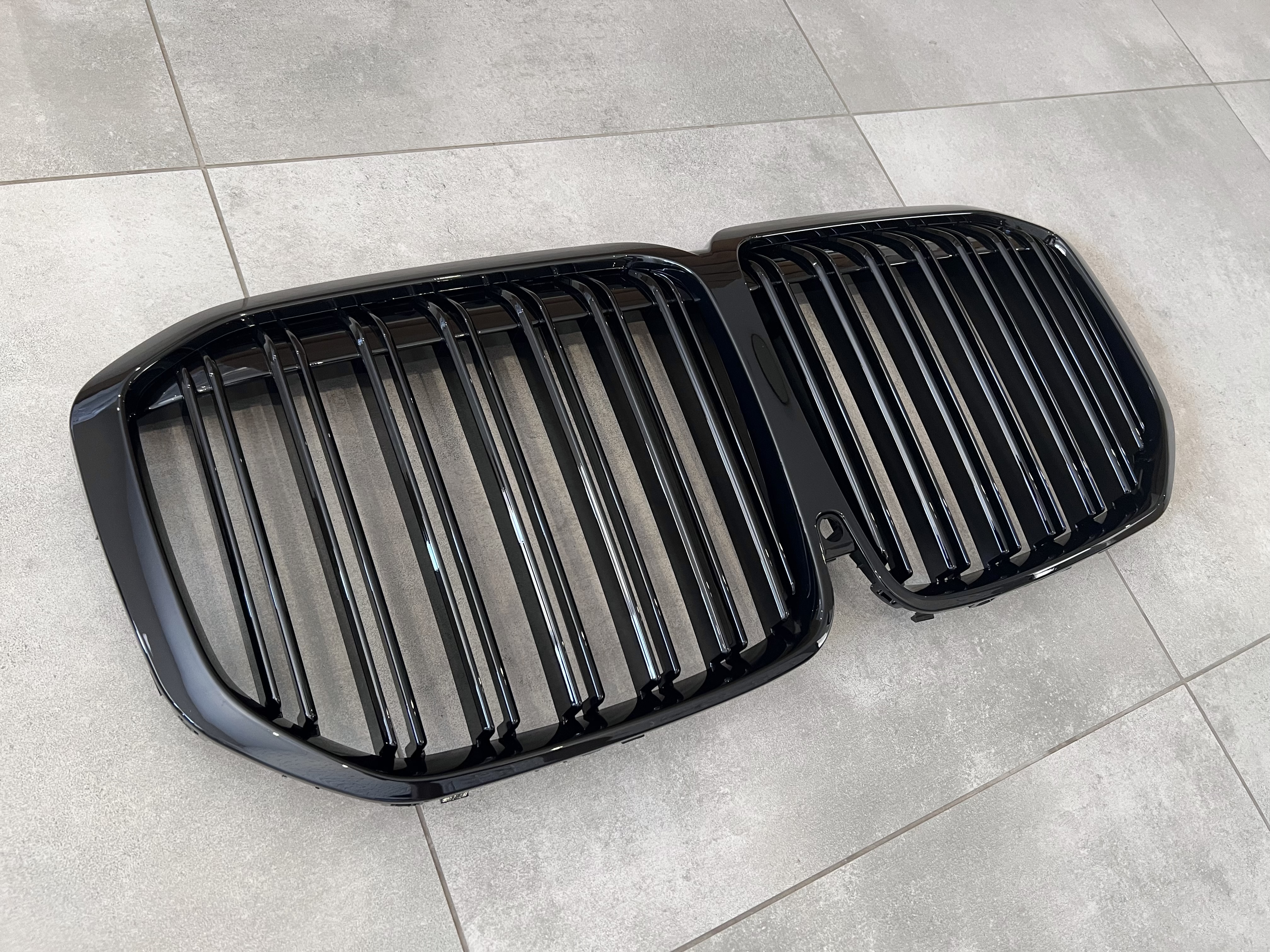 Решітка радіатора ніздрі M-Look для BMW X7 G07 2019-2022 чорний глянець 4