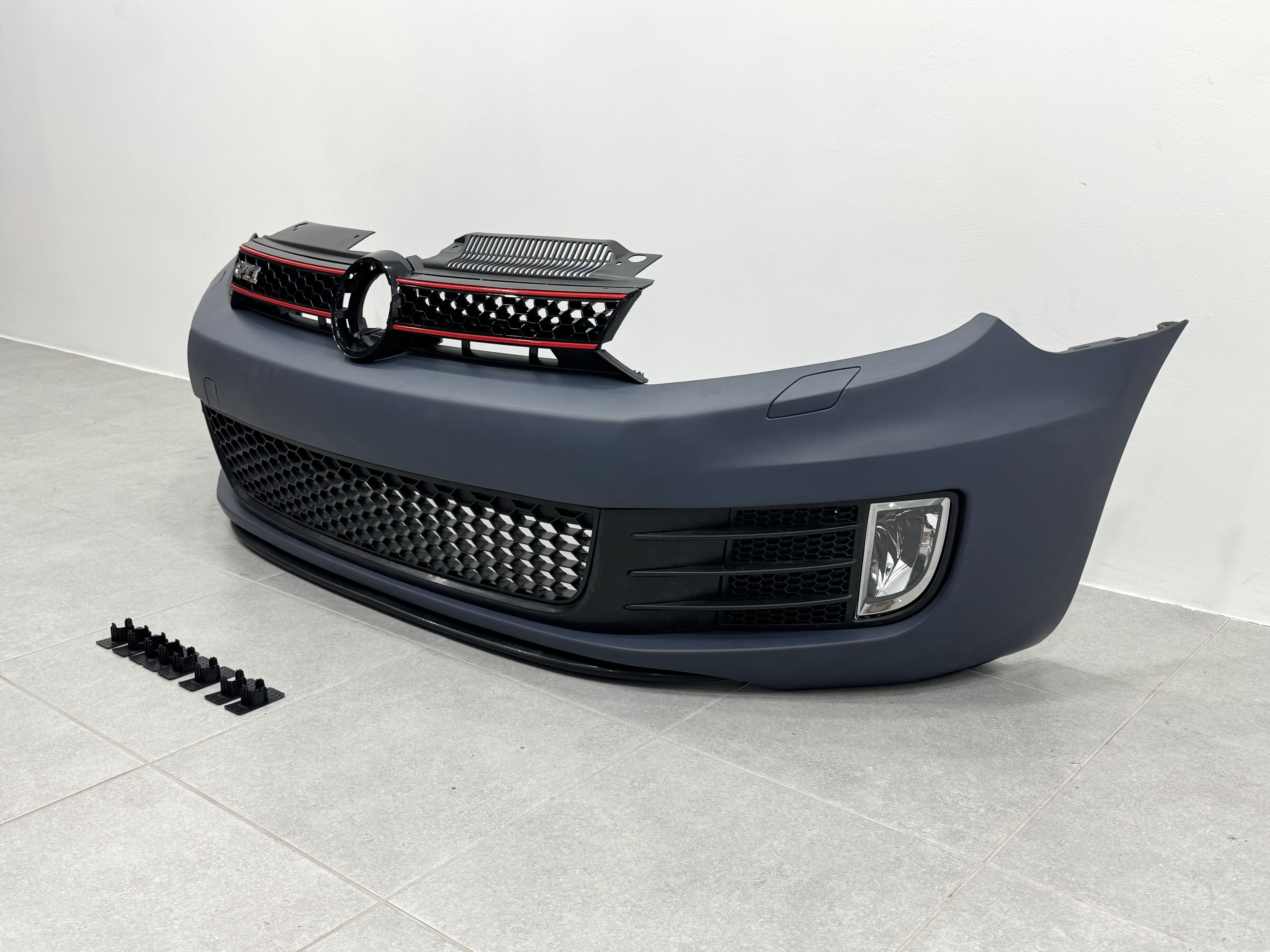 Передній бампер GTI Volkswagen Golf 6 2008-2013 5