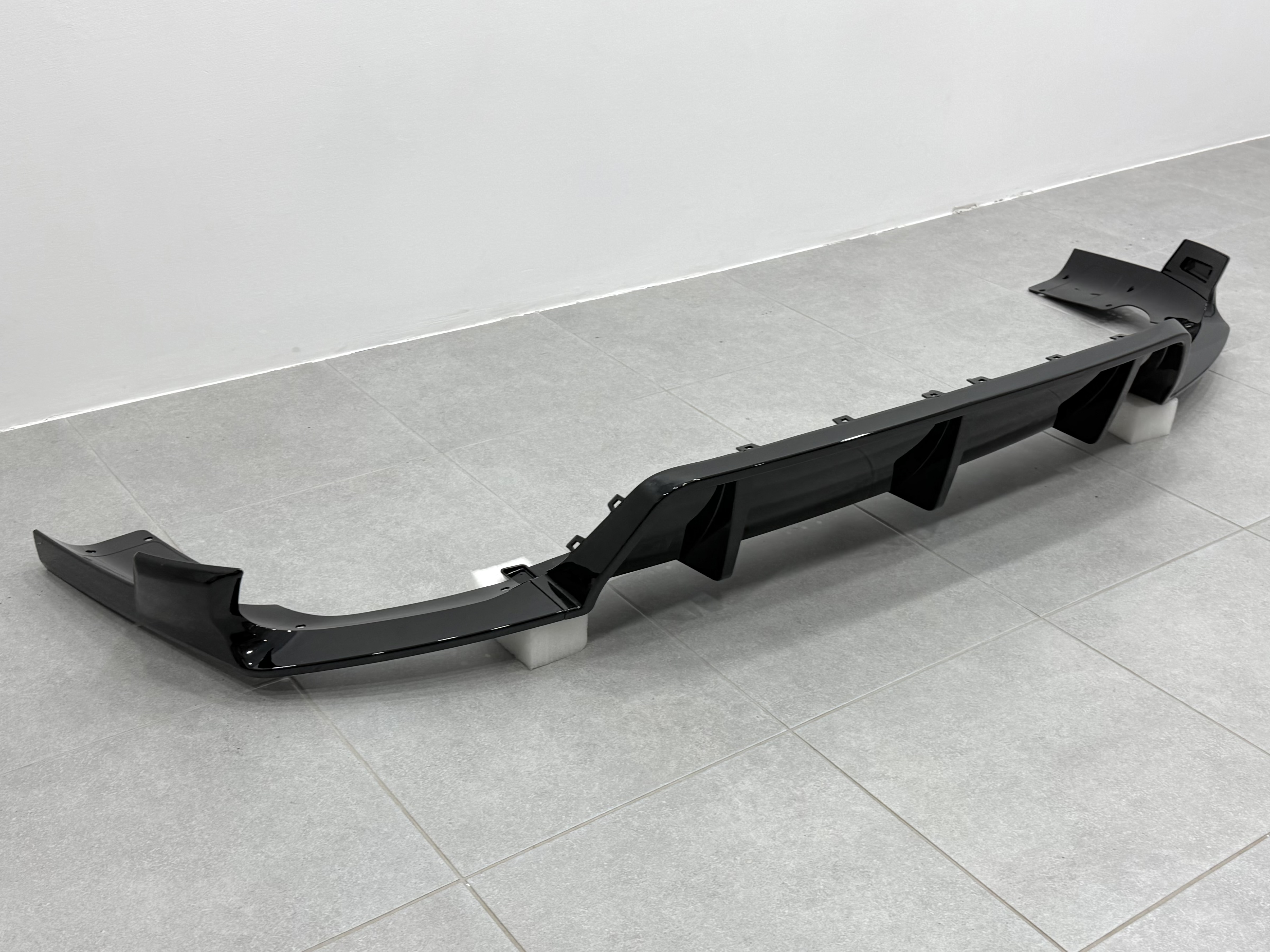 Комплект обвісу M paket Paradigm Black Knight для BMW X6 G06 2018-2022, колір чорний глянець 4