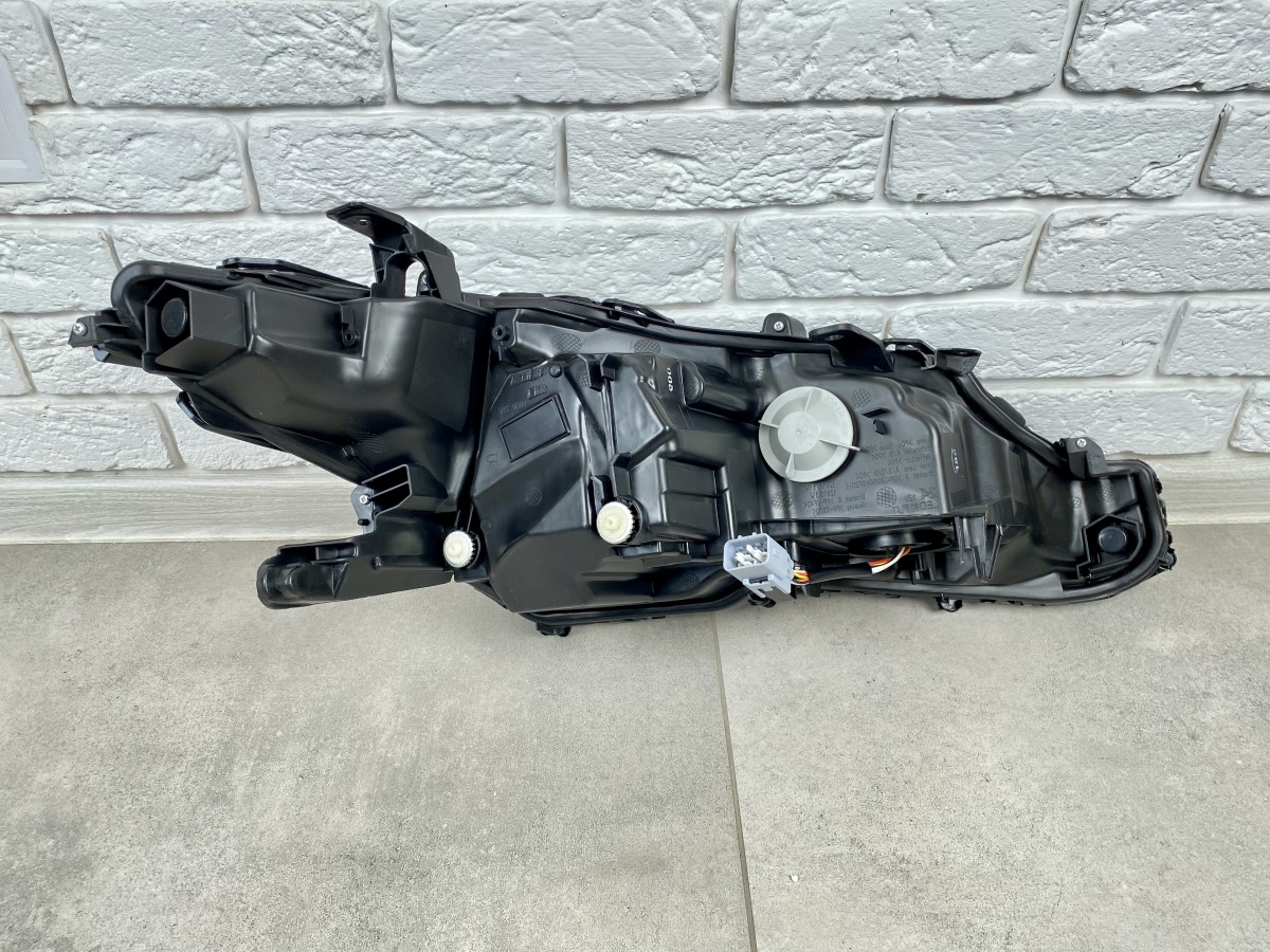 FULL LED ліва фара Toyota Camry 70 XLE XSE USA 2017-2024 6