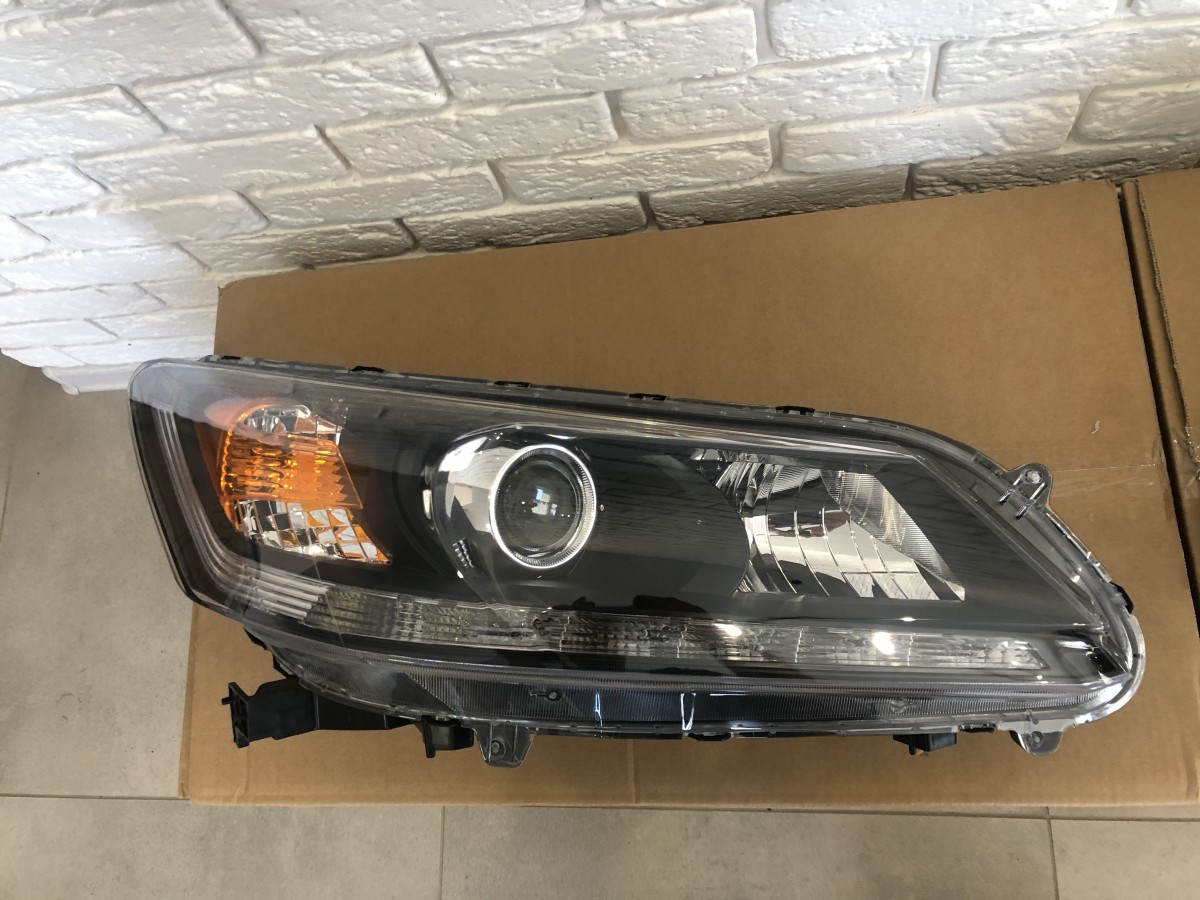 Фара права Honda Accord 9 2013-2015 5