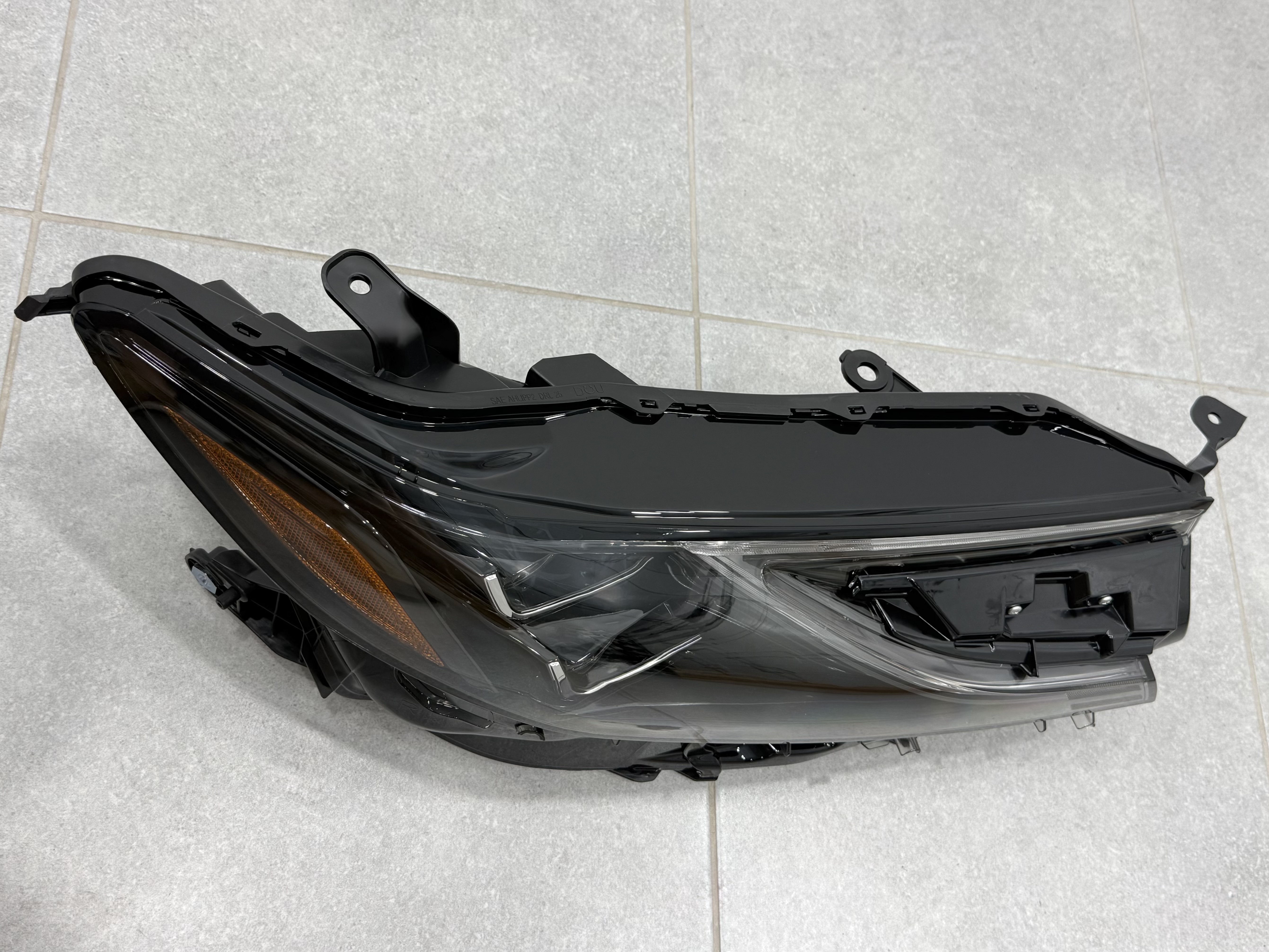 Права фара Toyota Camry 80 XSE USA 2023- 6