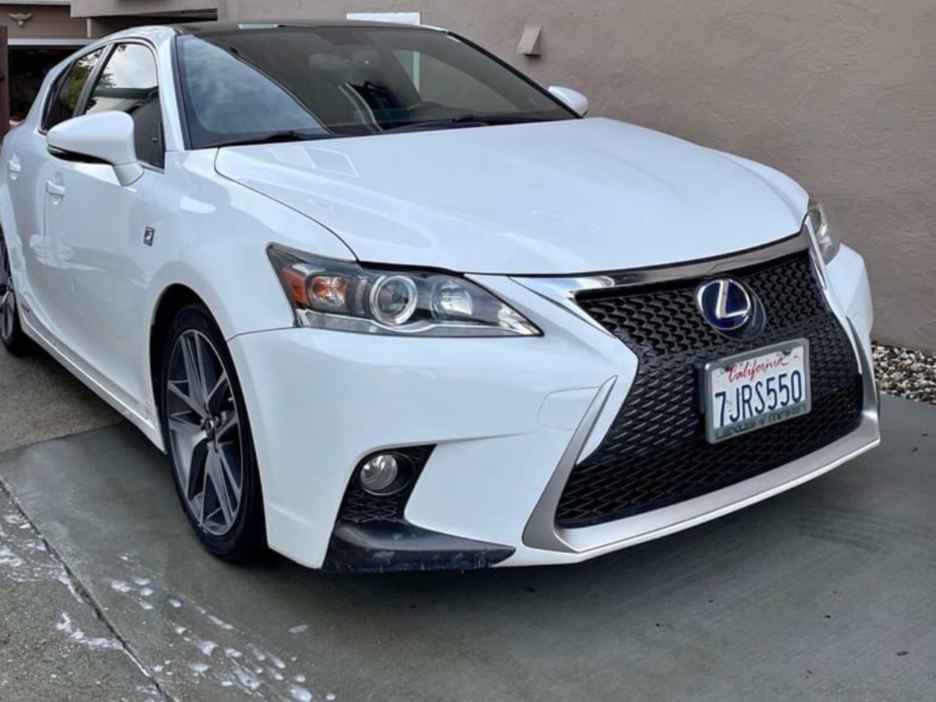 Бампер передній F-Sport Lexus CT 200h 2010-2021 2