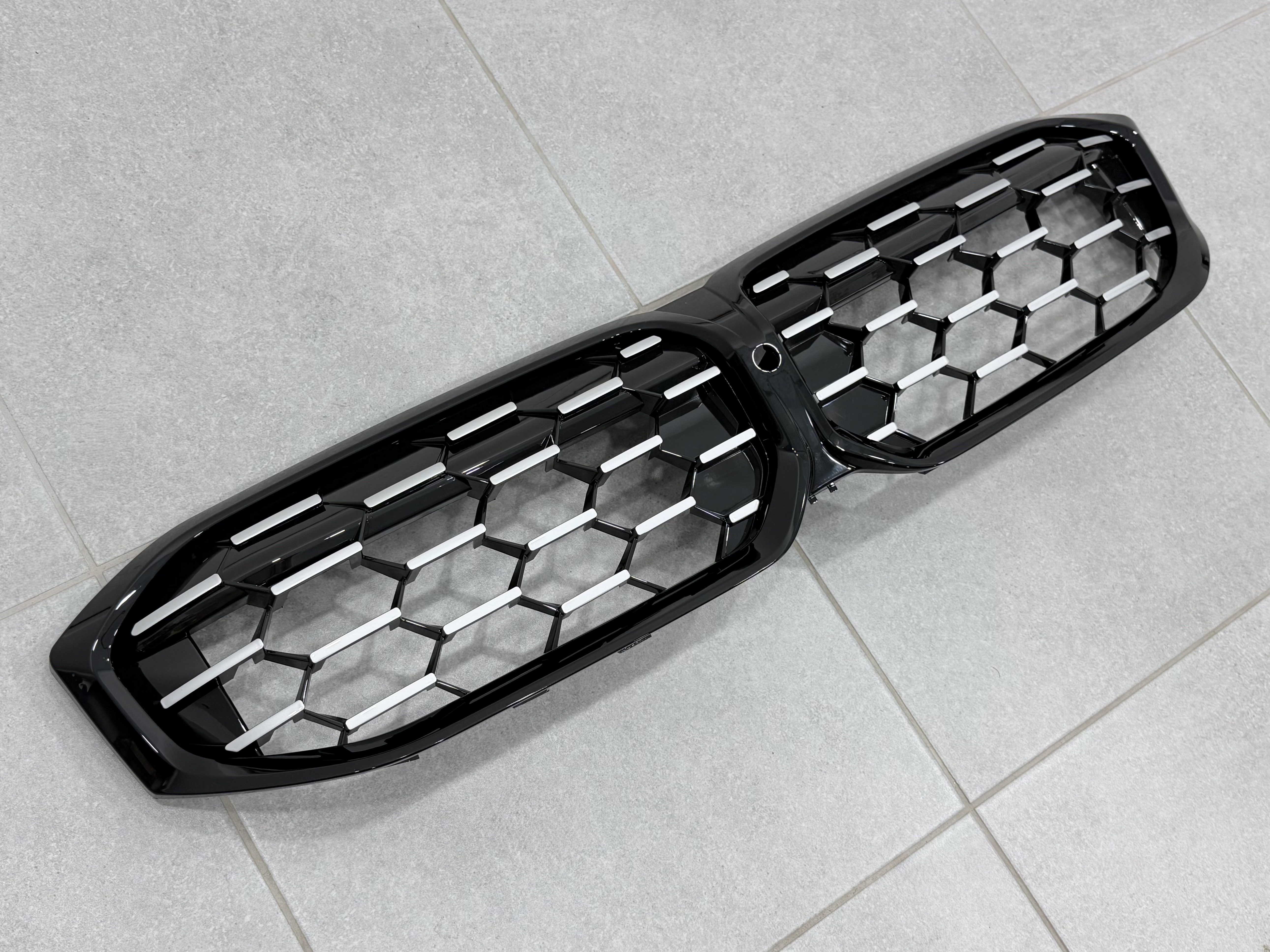 Решітка радіатора соти Black / Silver BMW 3 series G20 G21 LCI 2022+ 51135A35800 3