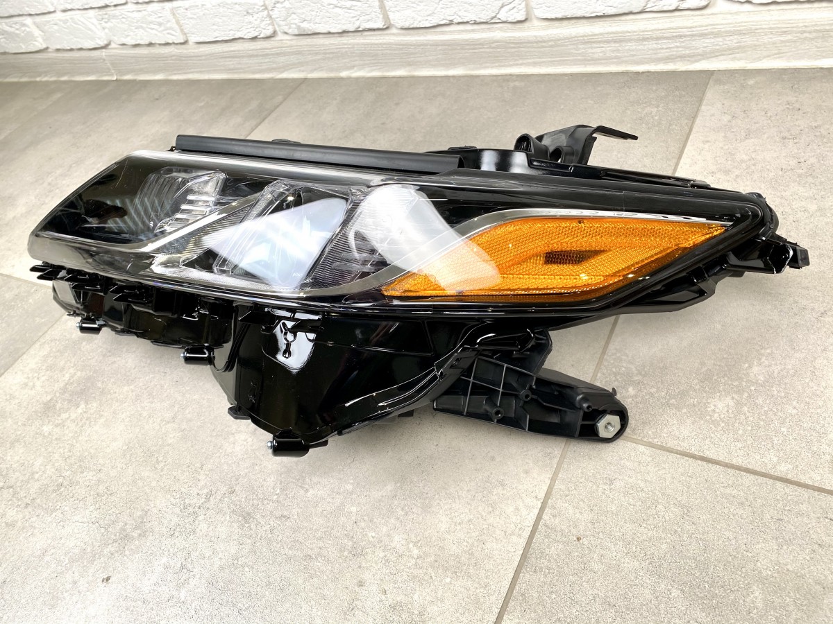 LED ліва фара Toyota Camry 70 LE SE USA 2017-2024 6