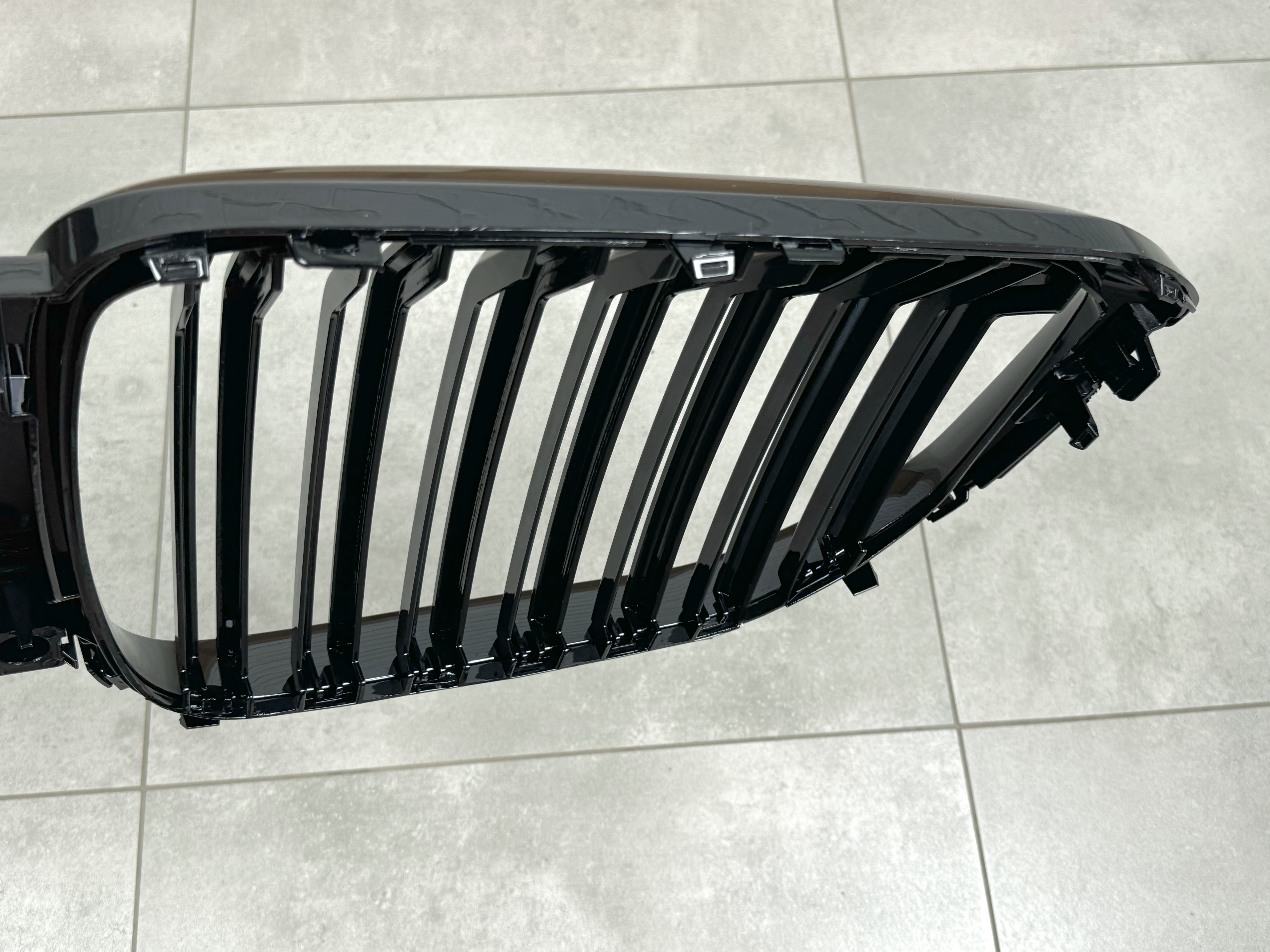 Решітка радіатора ніздрі Х5M F95 стиль BMW X5 G05 2019-2022 чорний глянець 5